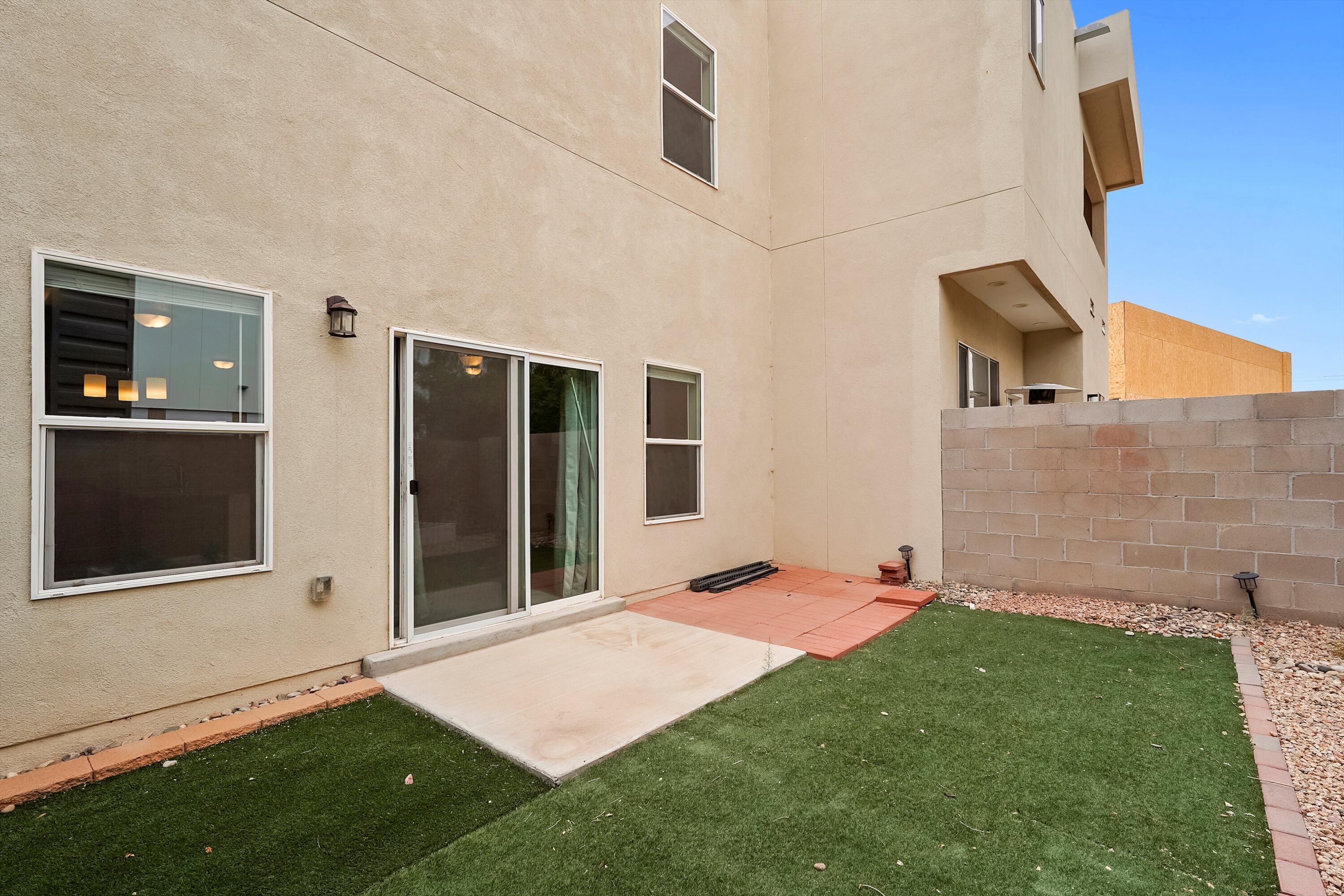 5713 PINNACLE PEAK Court NW