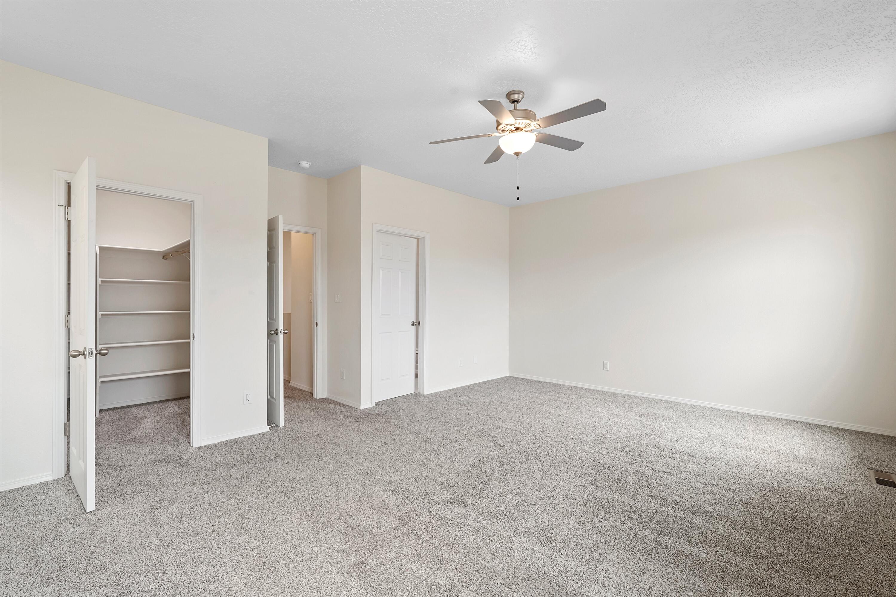 5713 PINNACLE PEAK Court NW