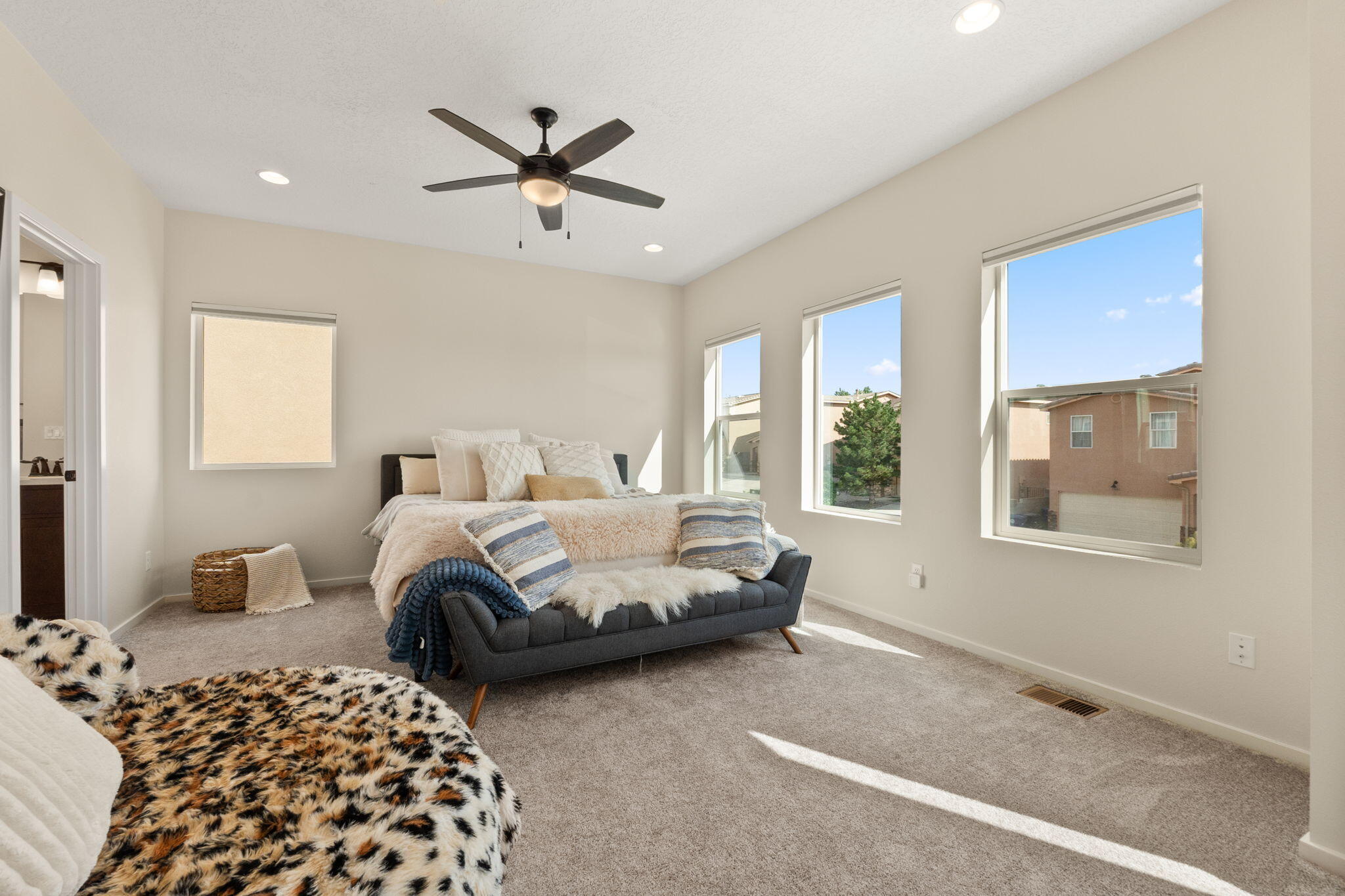 13605 Covered Wagon Avenue SE