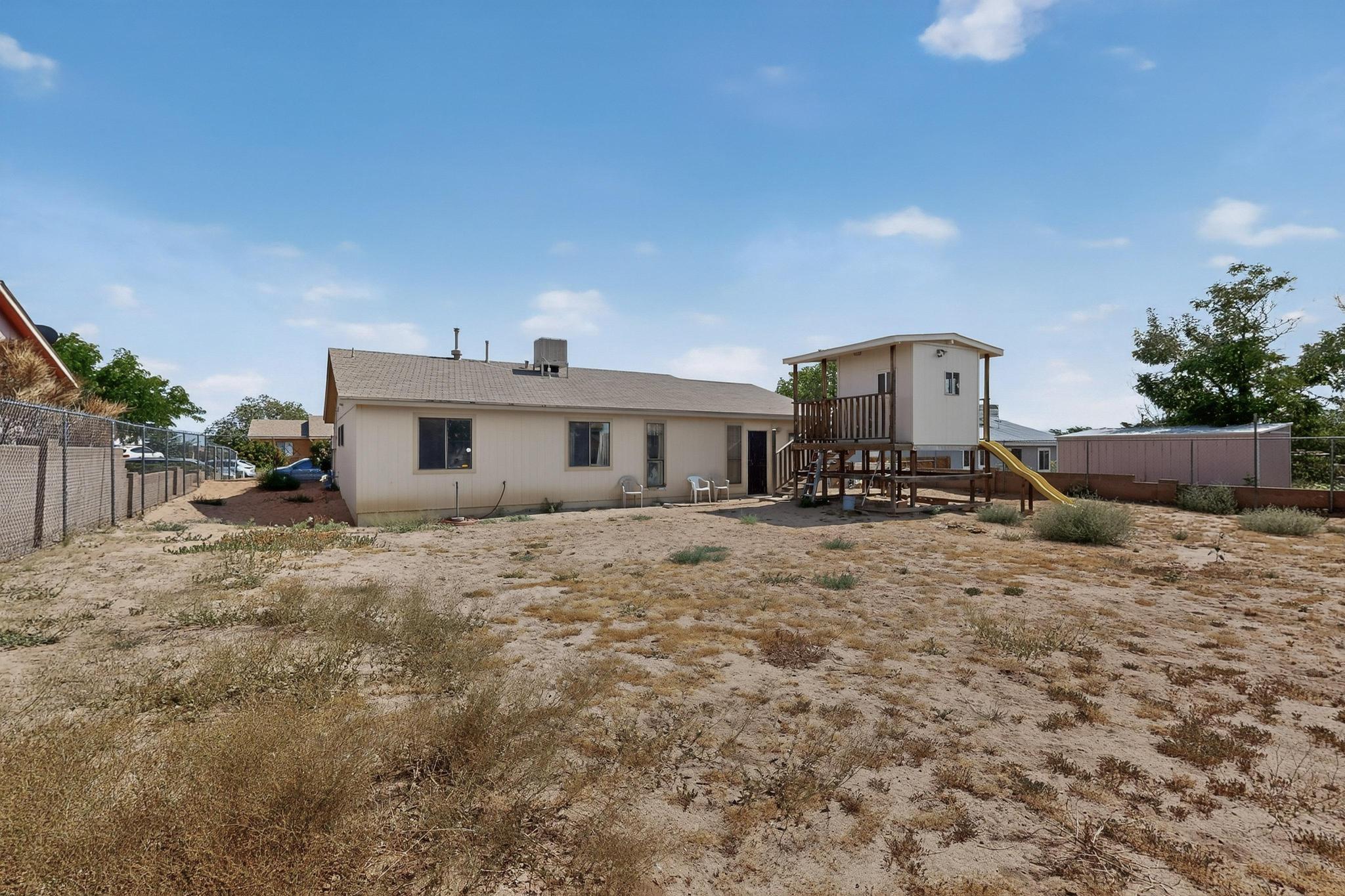 569 APACHE Loop SW