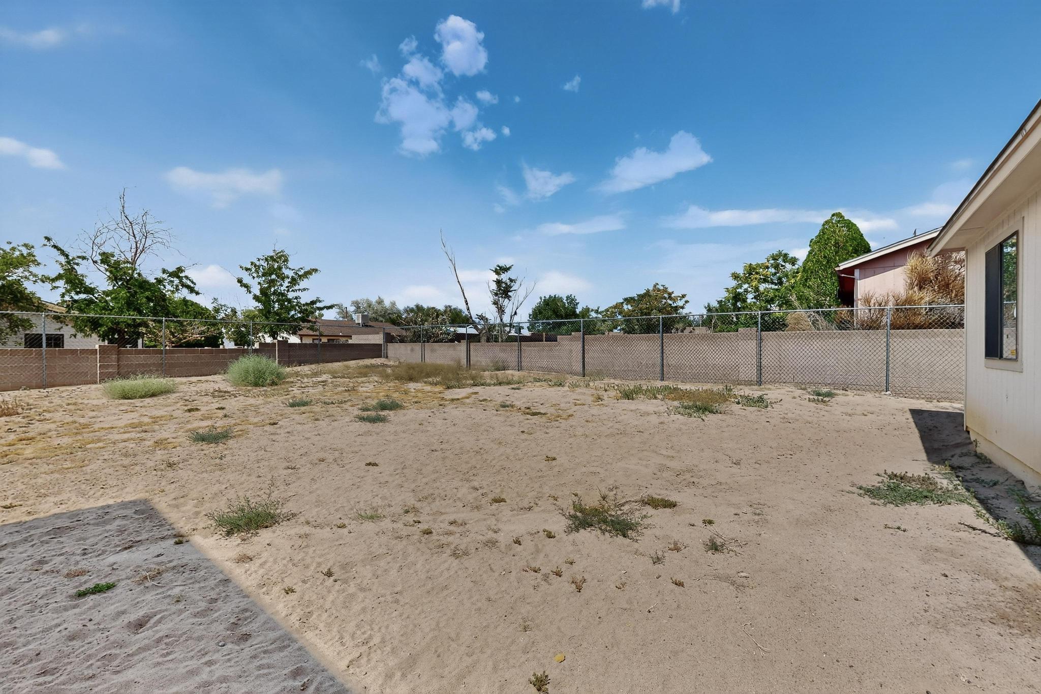 569 APACHE Loop SW