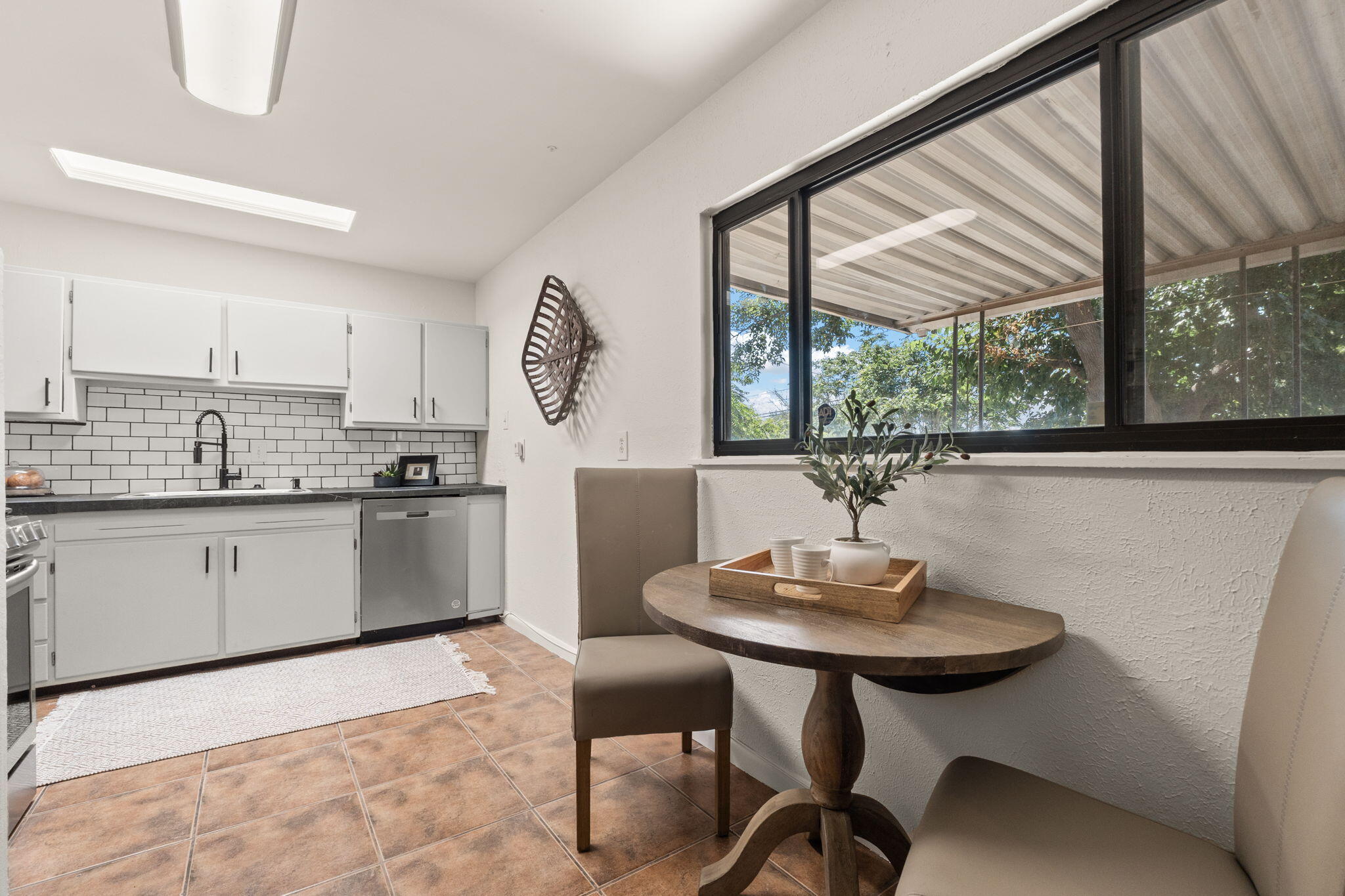 1409 GLORIETA Street NE