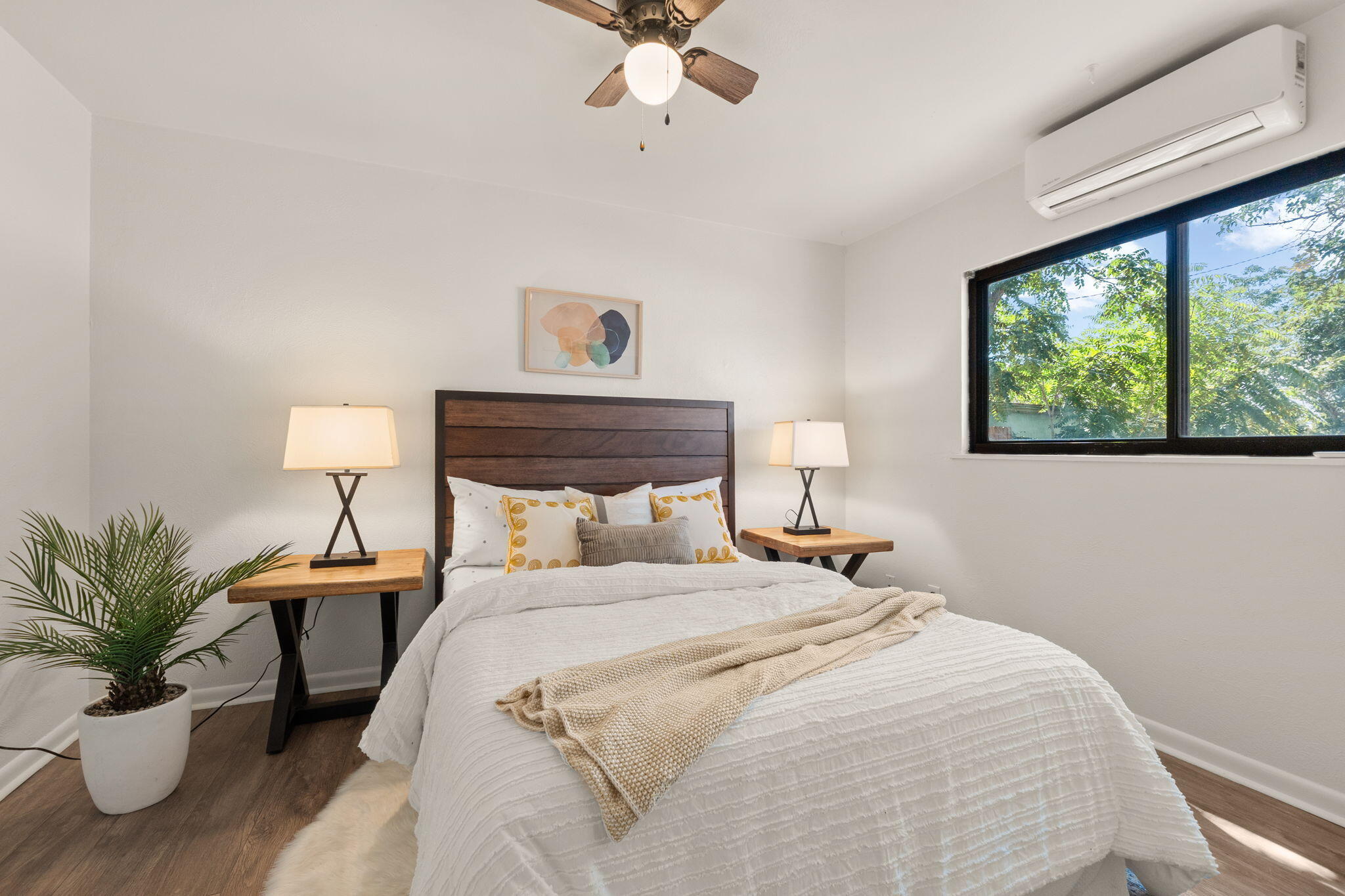 1409 GLORIETA Street NE