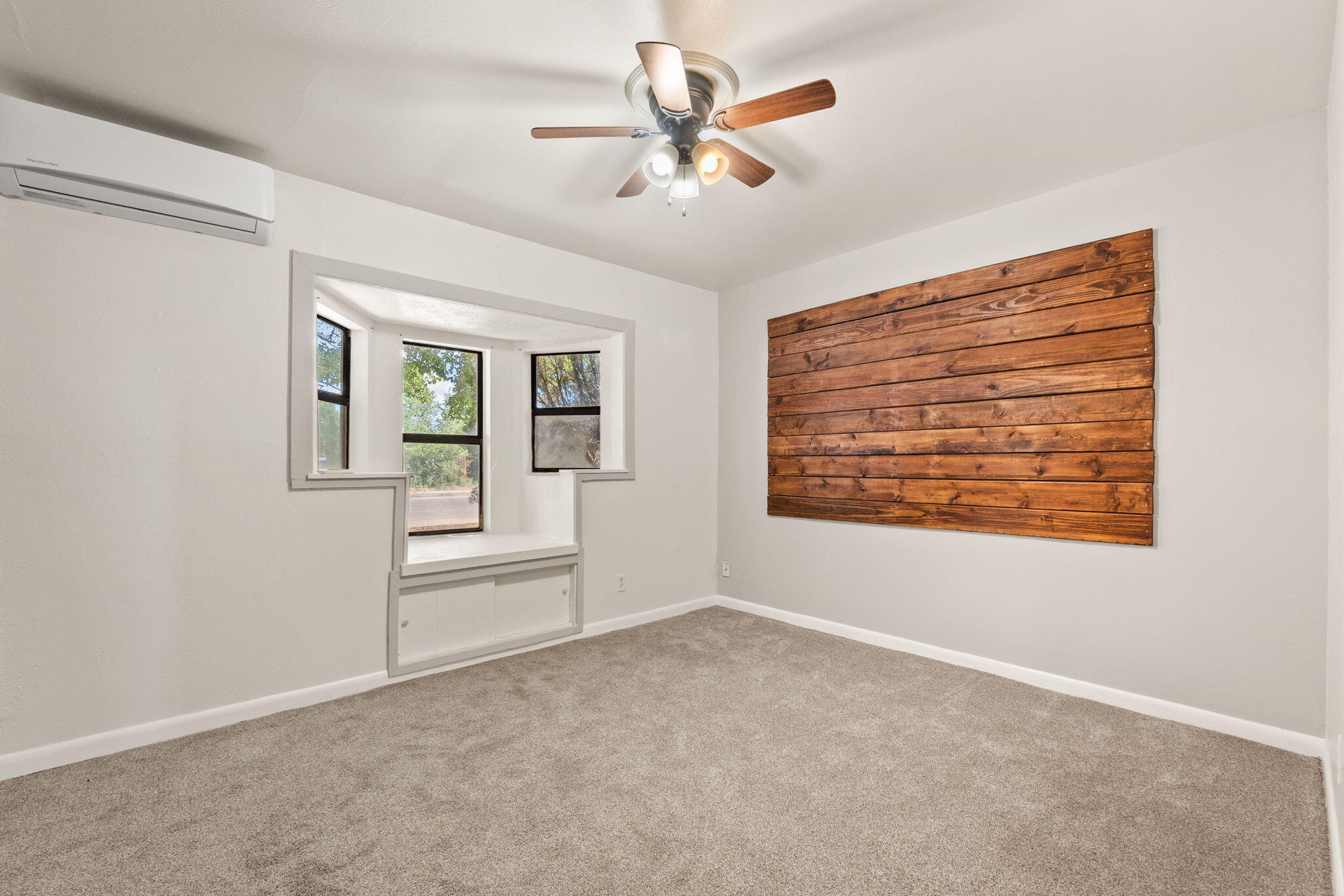 1409 GLORIETA Street NE