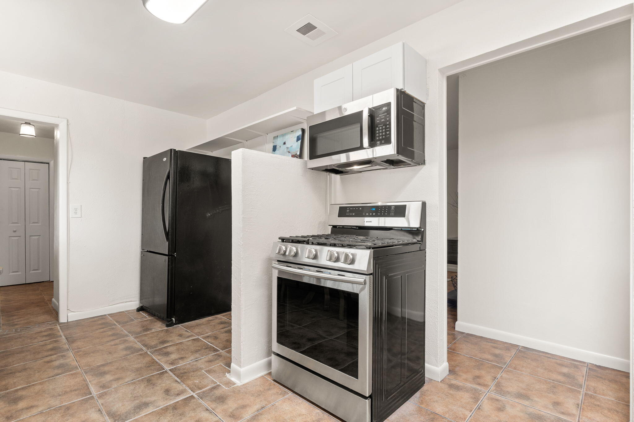 1409 GLORIETA Street NE