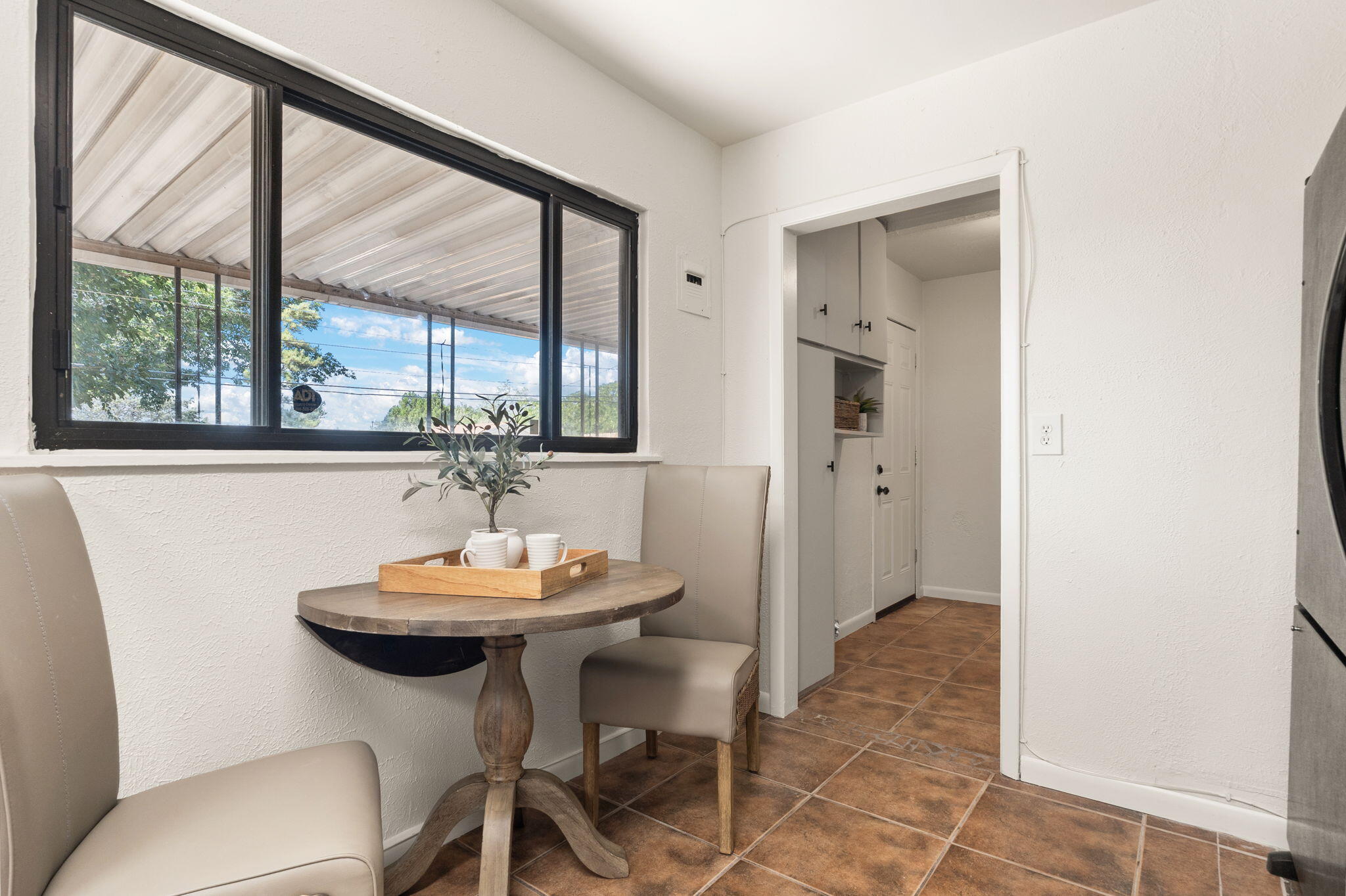 1409 GLORIETA Street NE