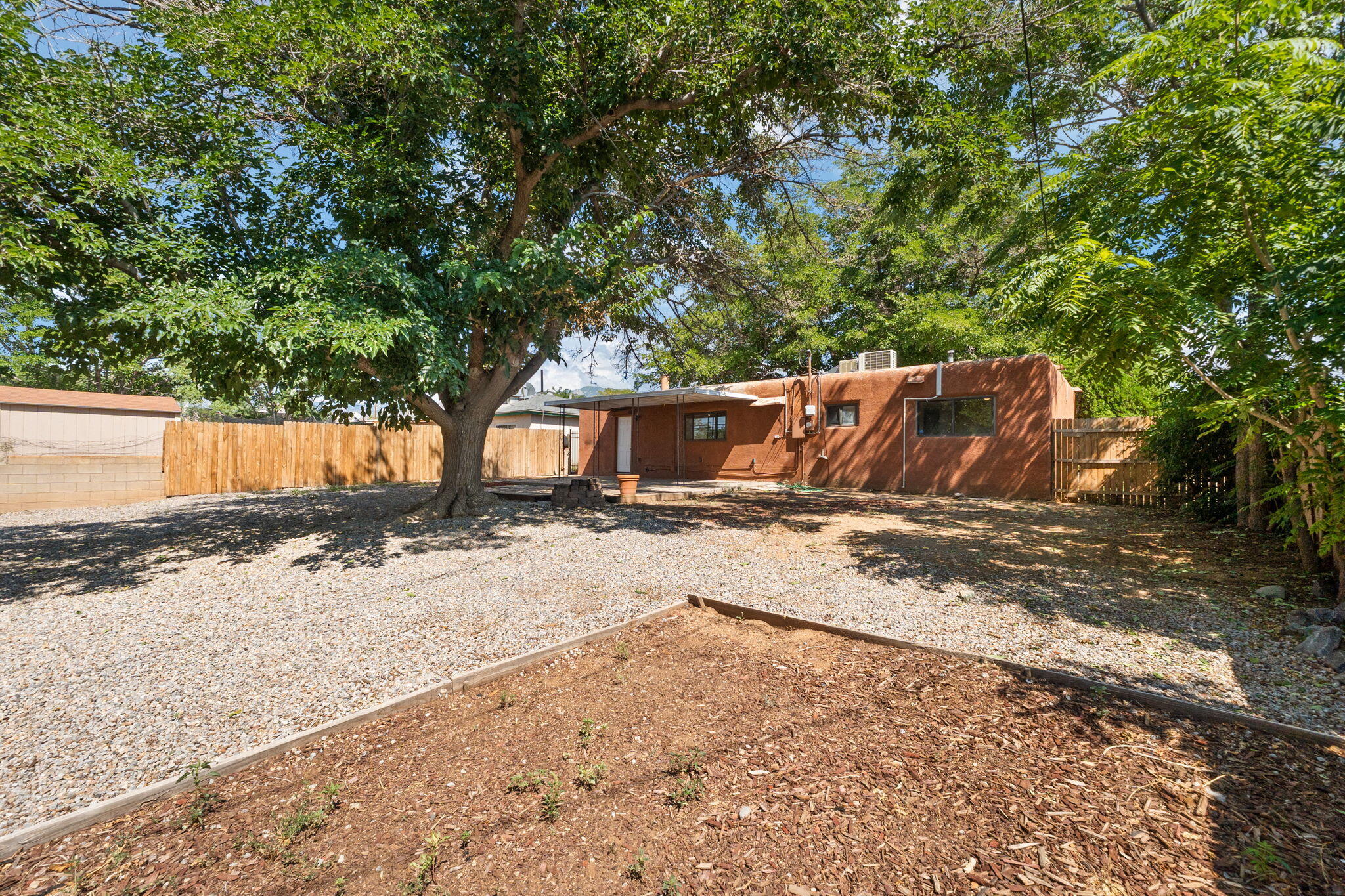 1409 GLORIETA Street NE