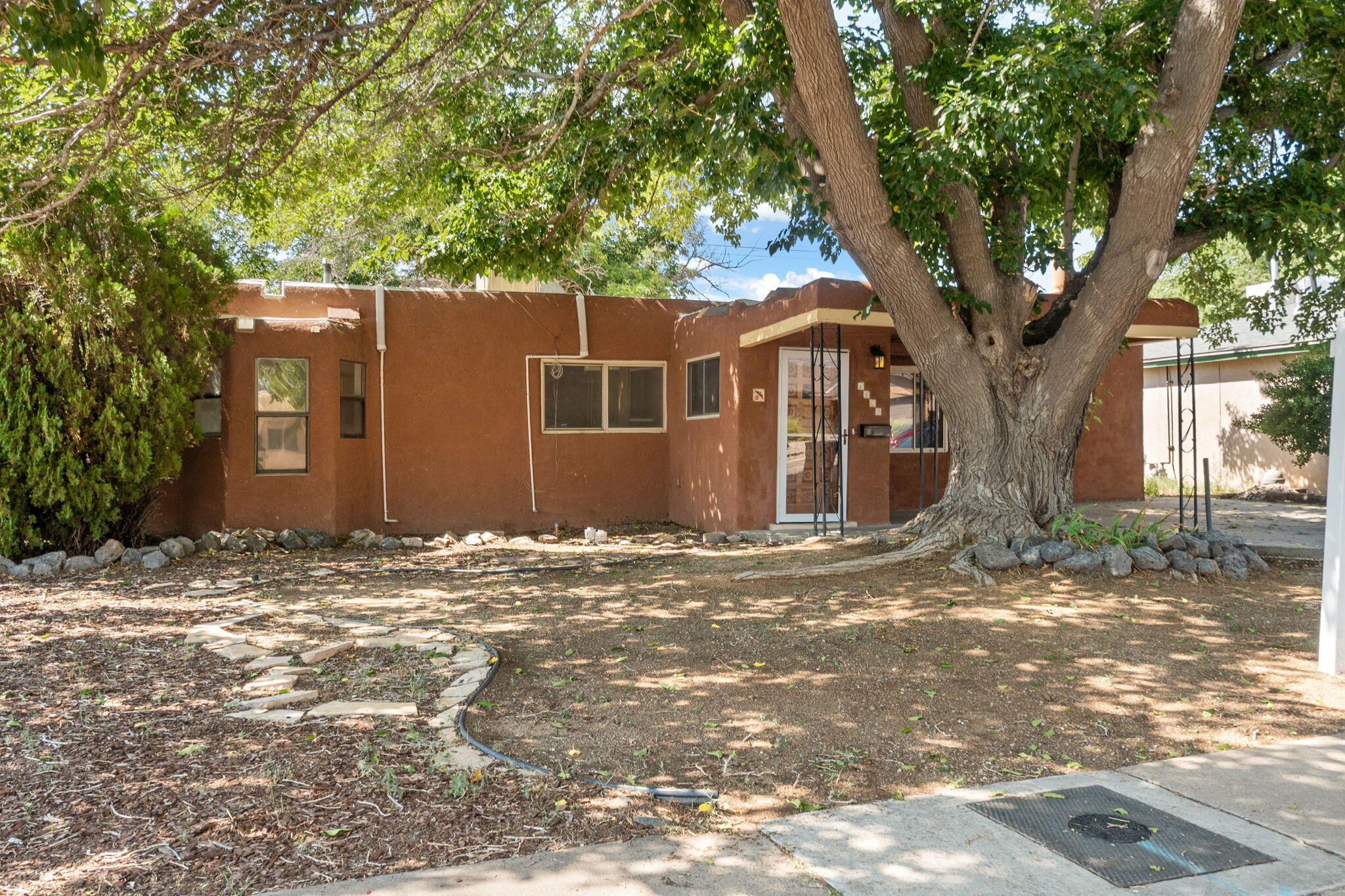 1409 GLORIETA Street NE