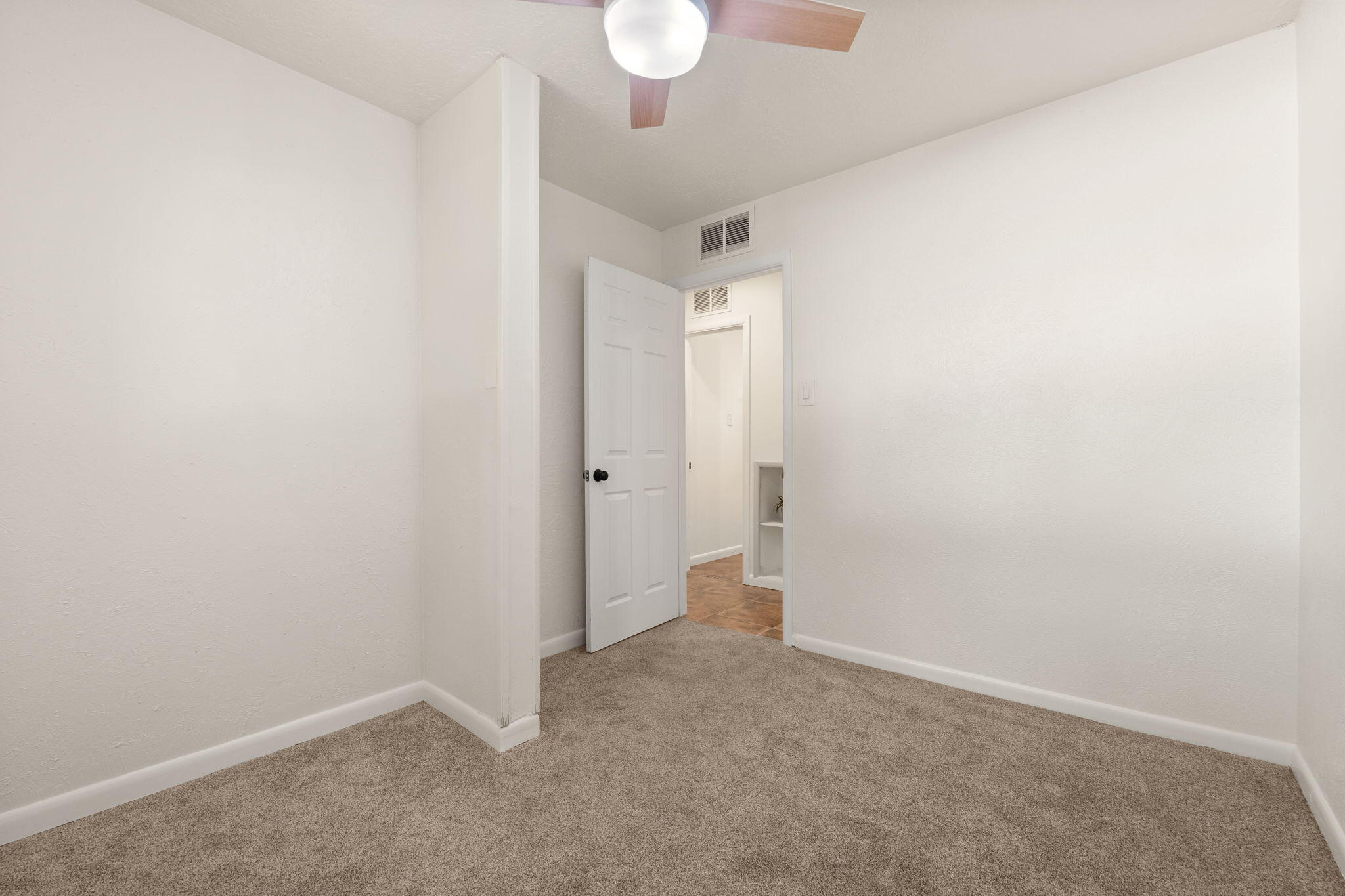 1409 GLORIETA Street NE