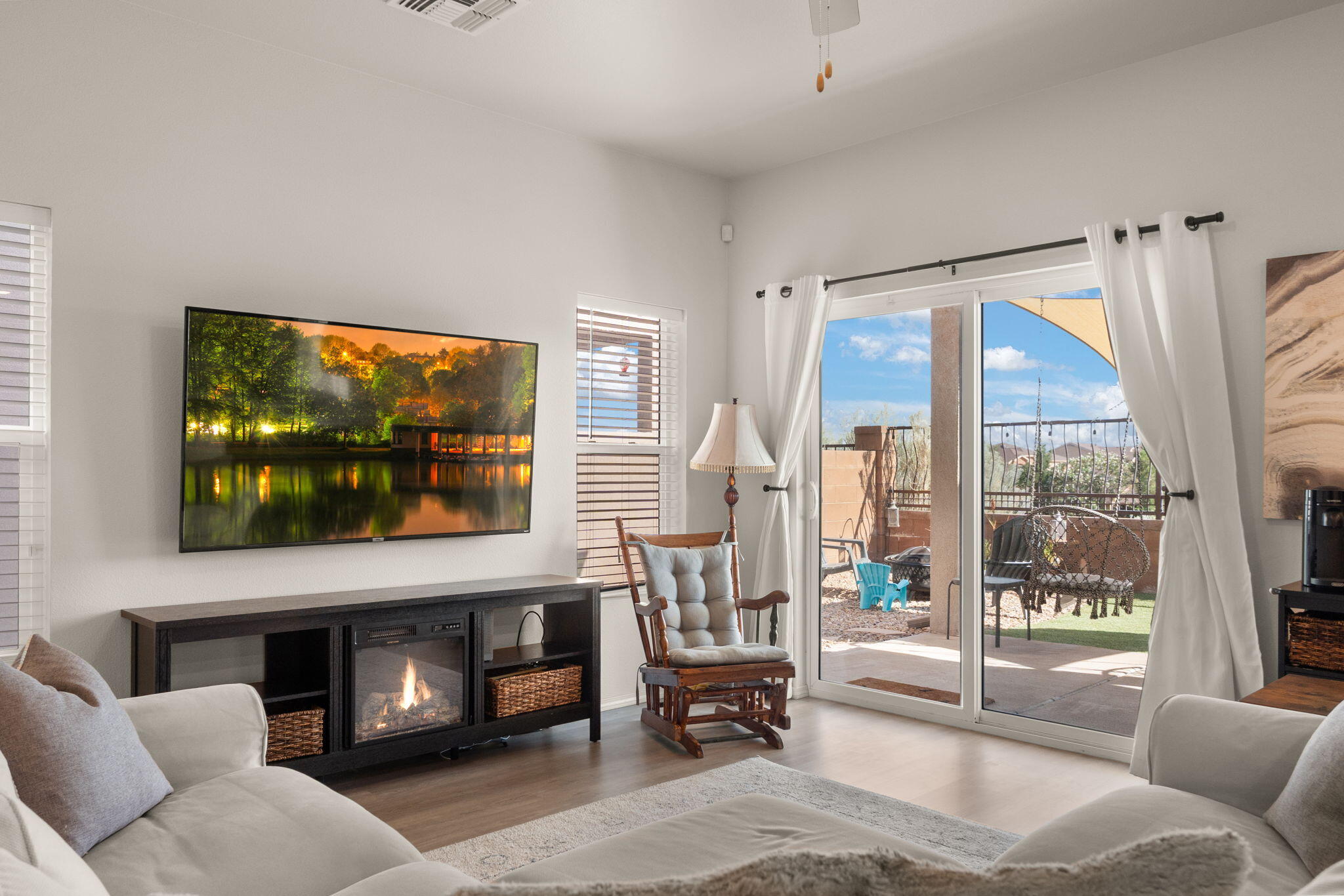 1260 TIERRA VERDE Loop