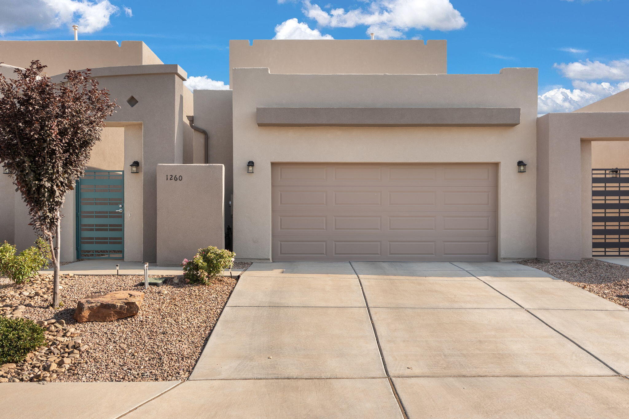 1260 TIERRA VERDE Loop