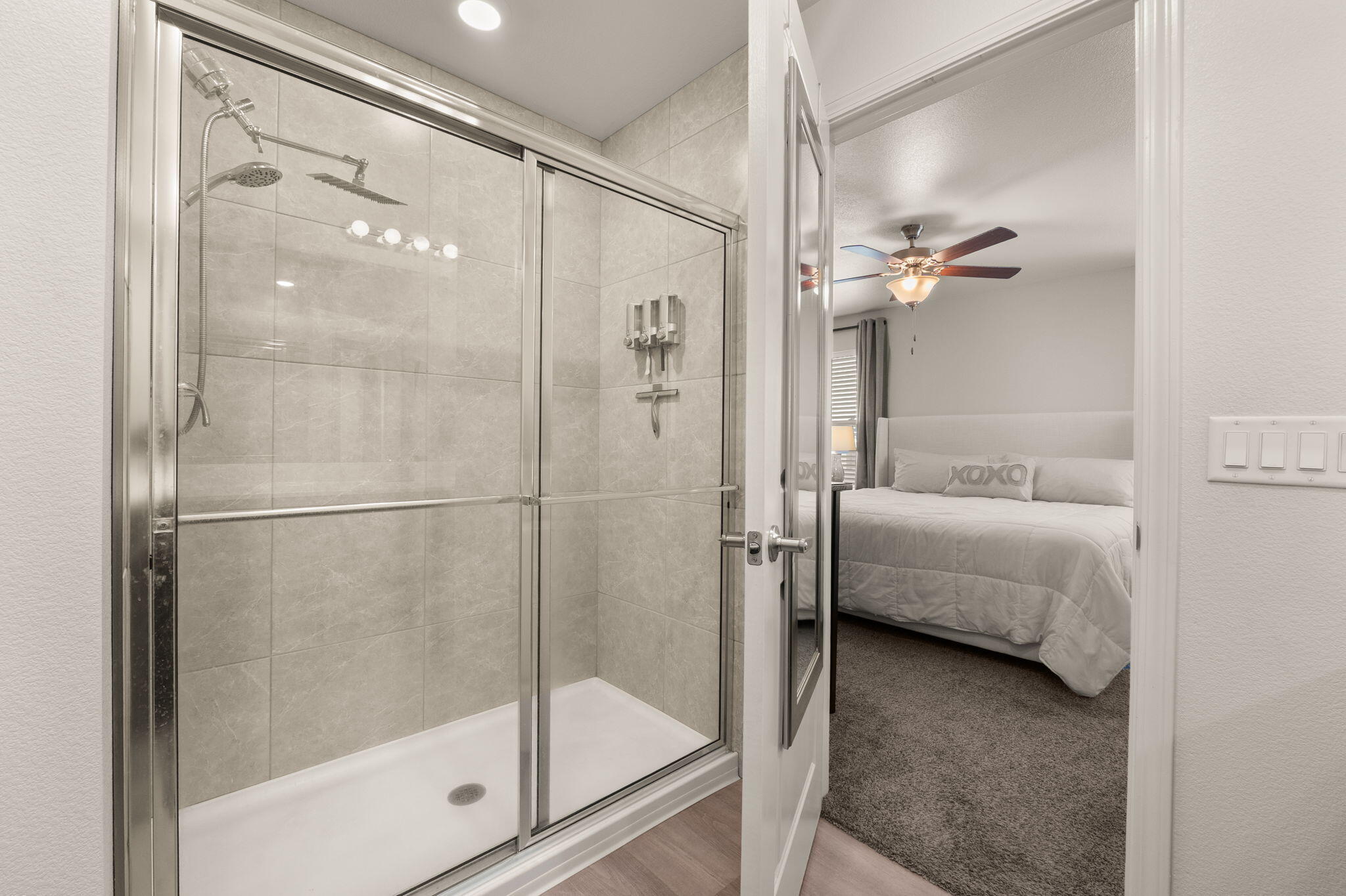 1260 TIERRA VERDE Loop