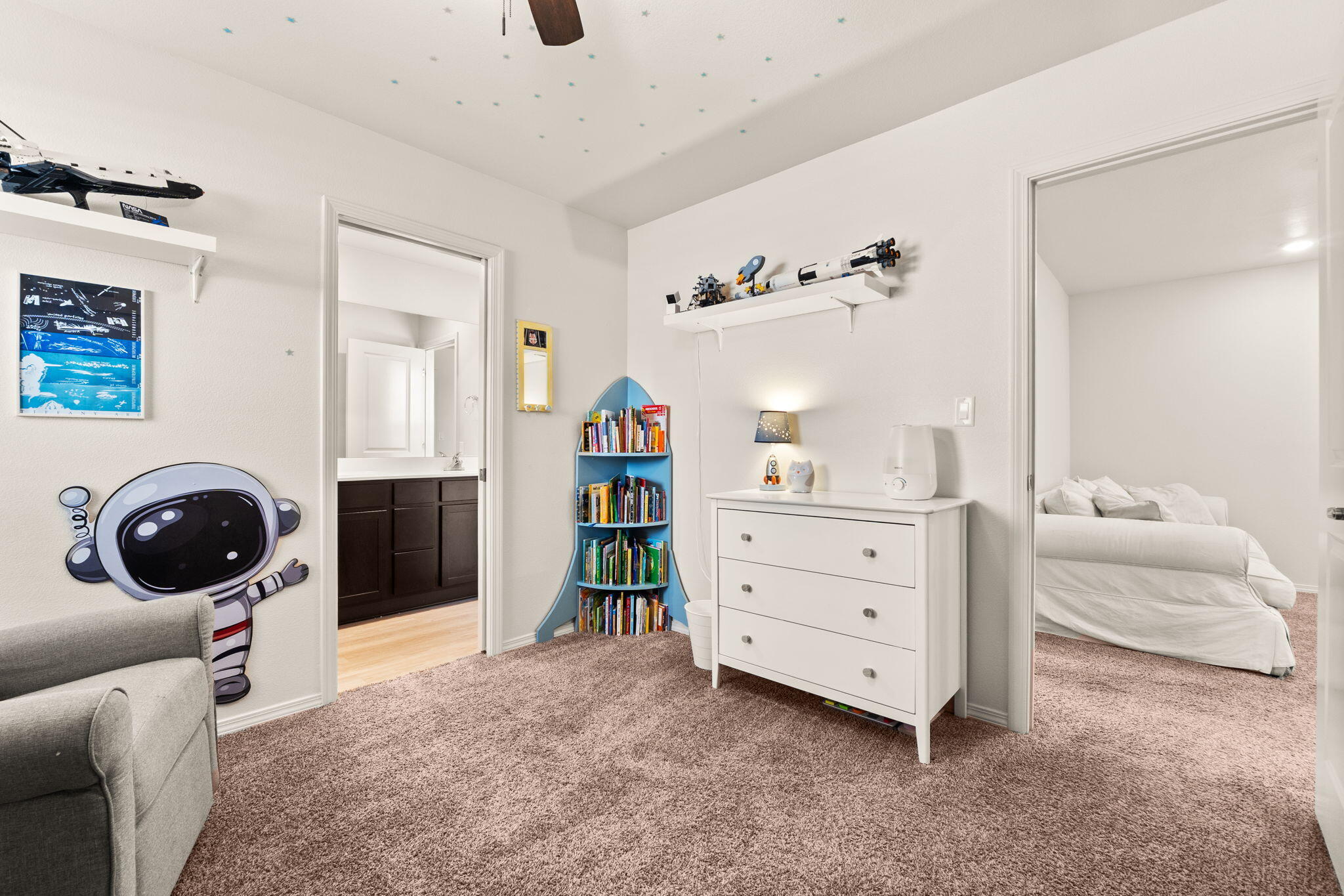 1260 TIERRA VERDE Loop