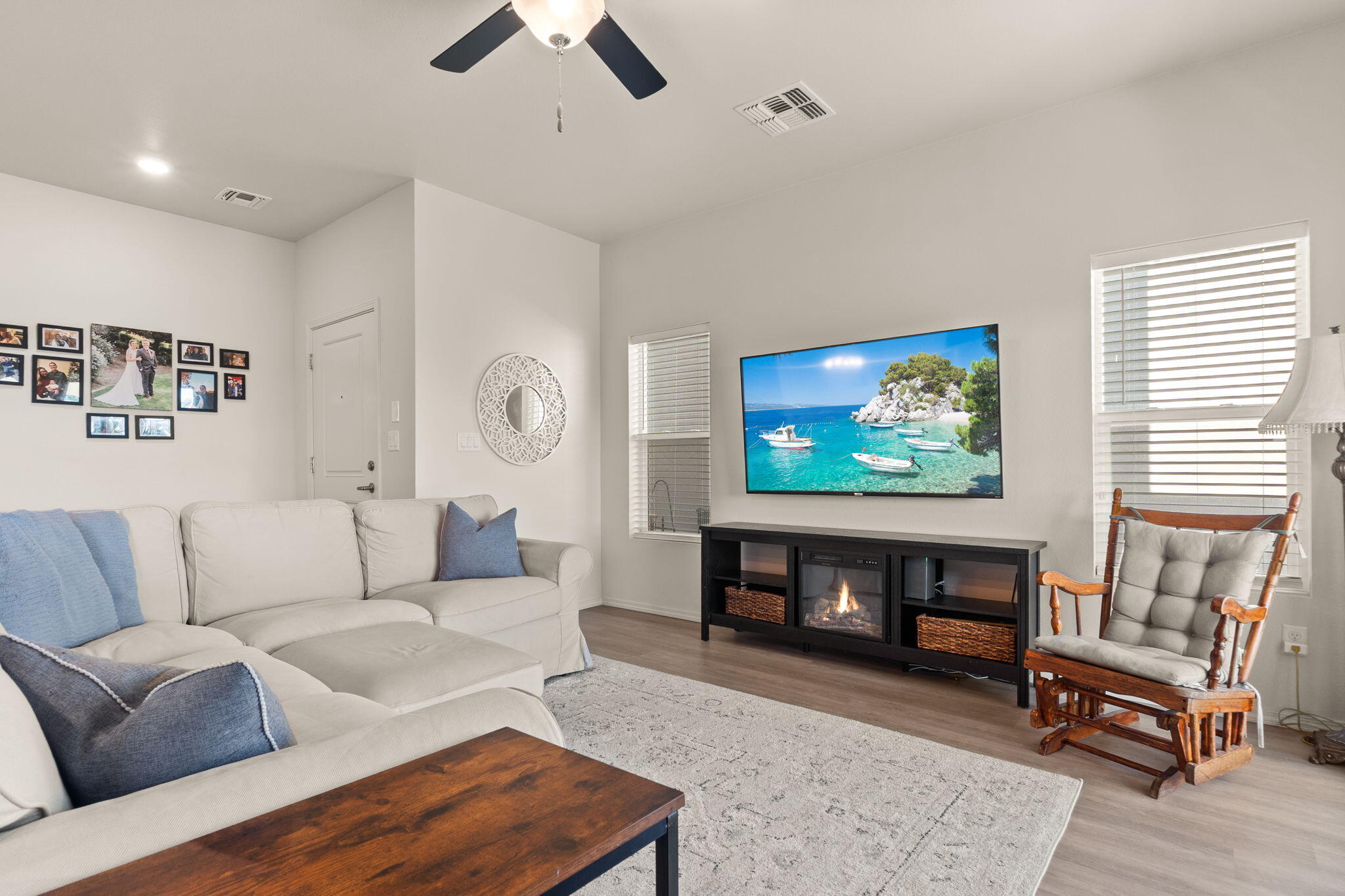 1260 TIERRA VERDE Loop