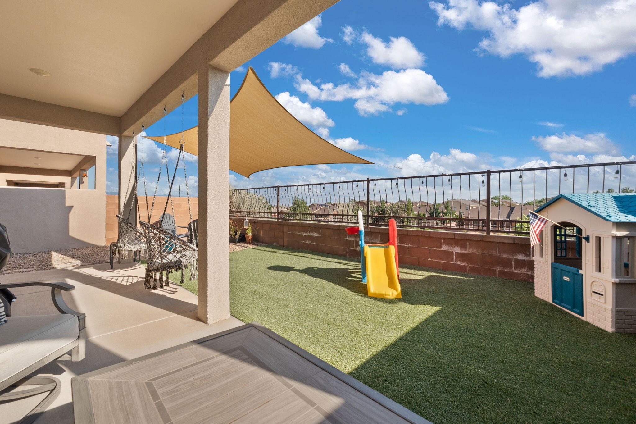 1260 TIERRA VERDE Loop