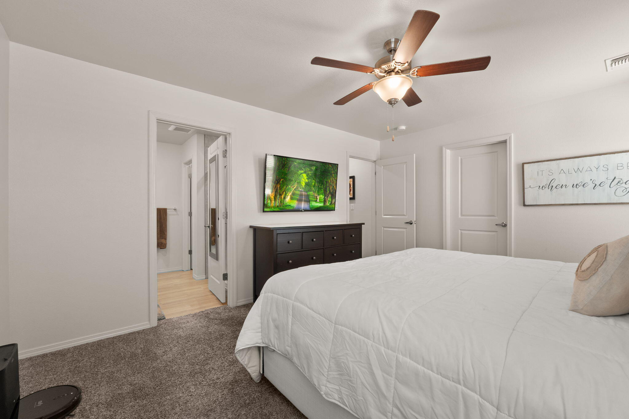 1260 TIERRA VERDE Loop