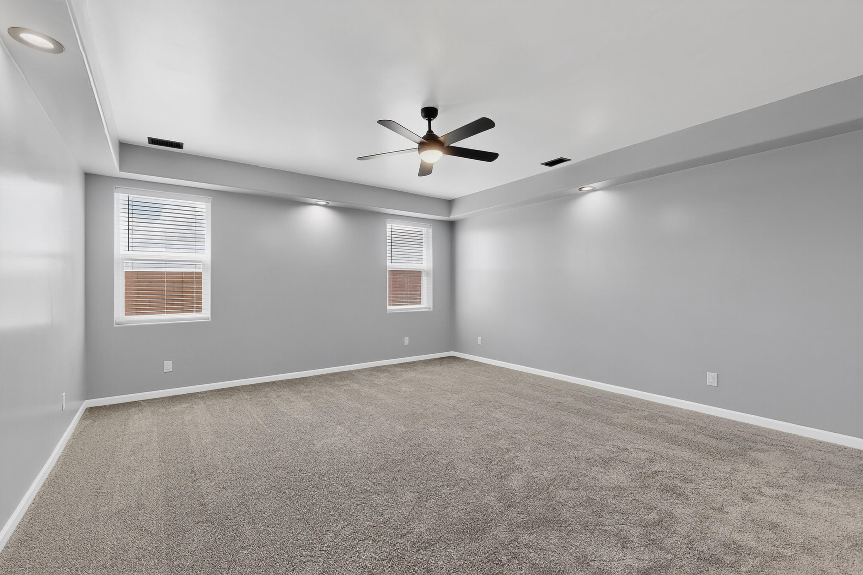 771 Nightglow Avenue NE