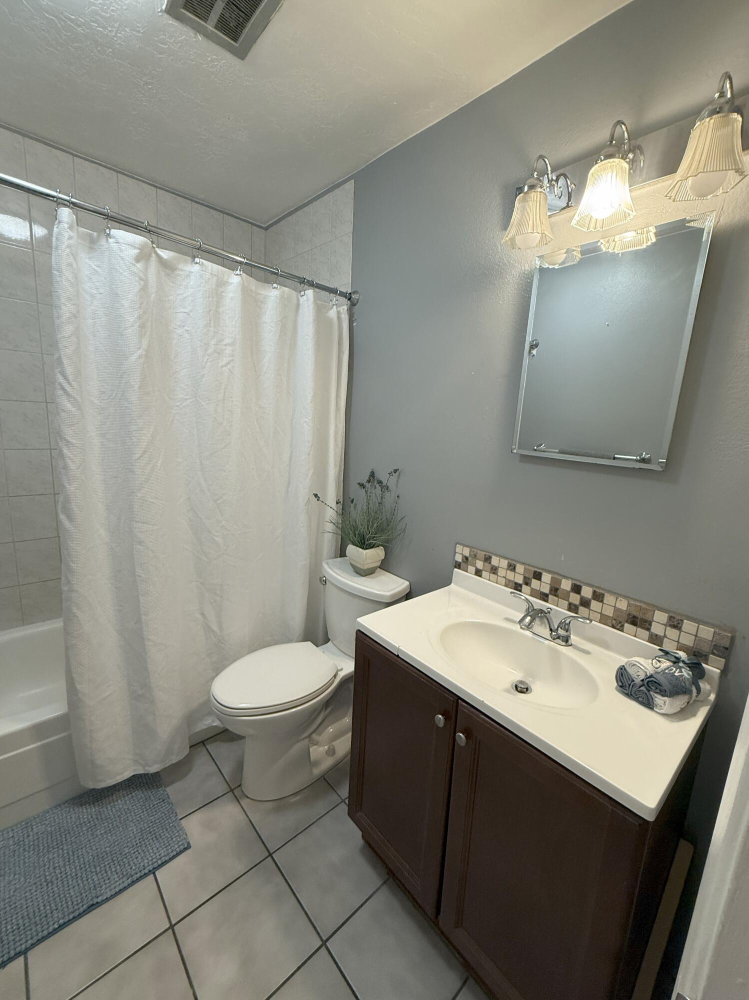 4601 CARLISLE Boulevard NE