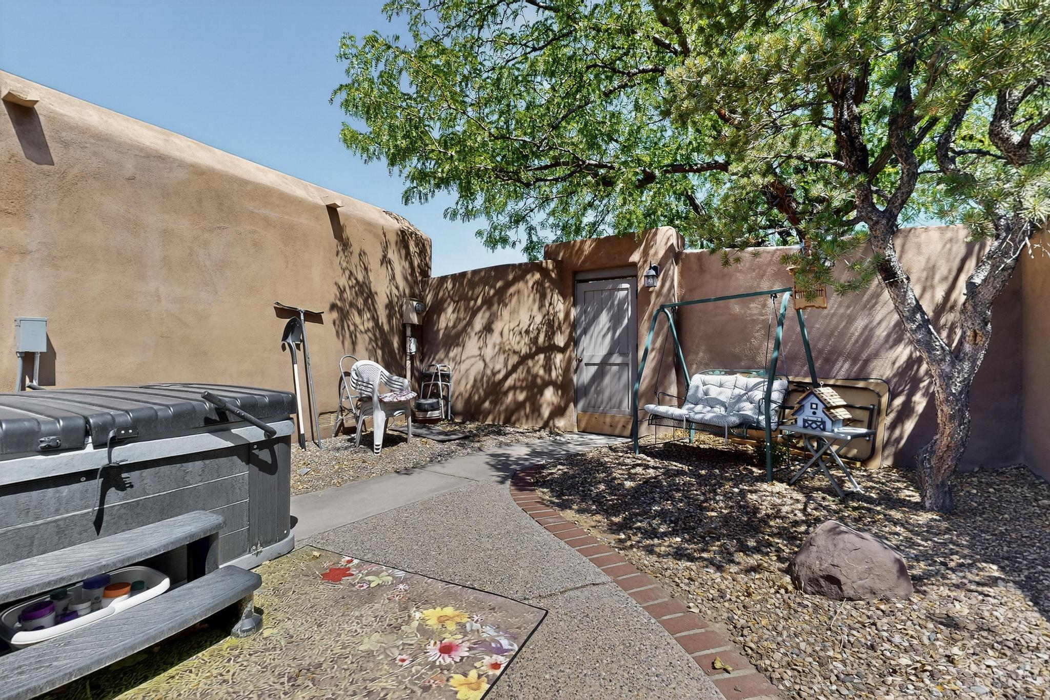 2828 DON PANCHO Road NW