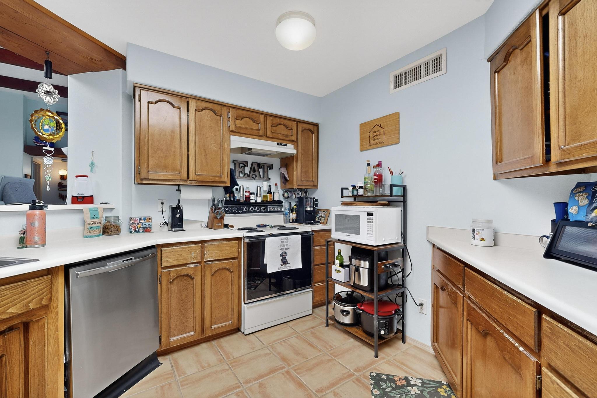 2828 DON PANCHO Road NW