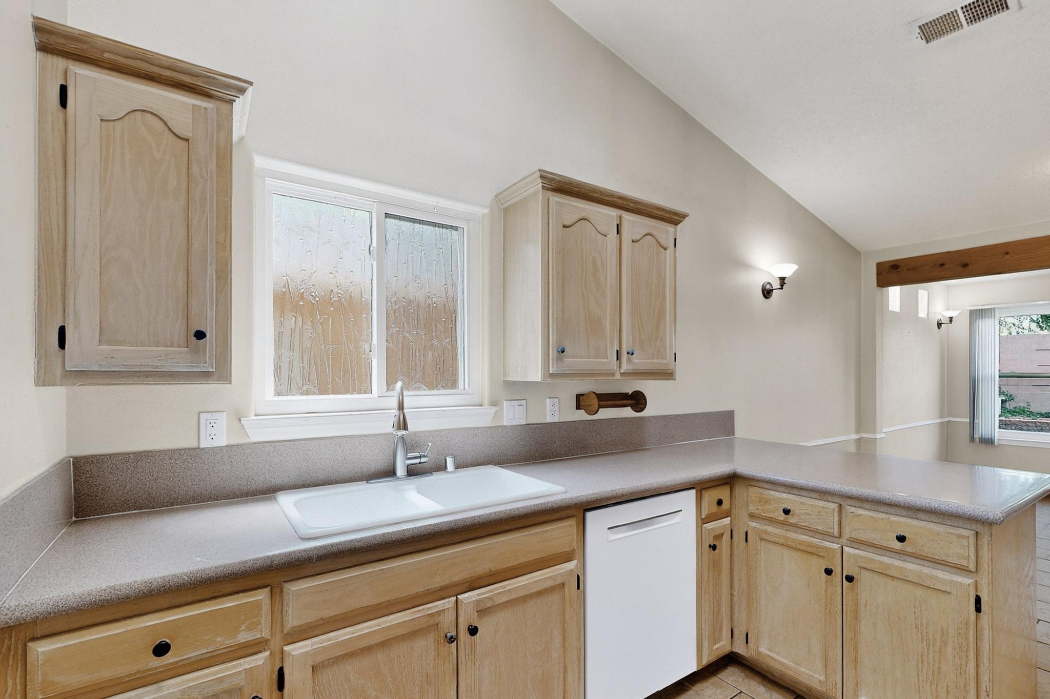 4333 SNOW HEIGHTS Circle SE