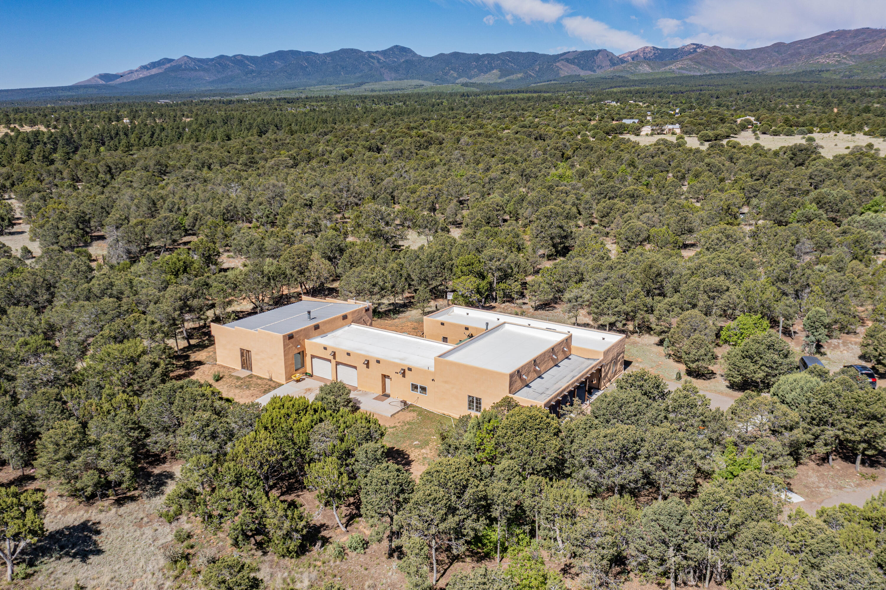 112 TEN PINES Road