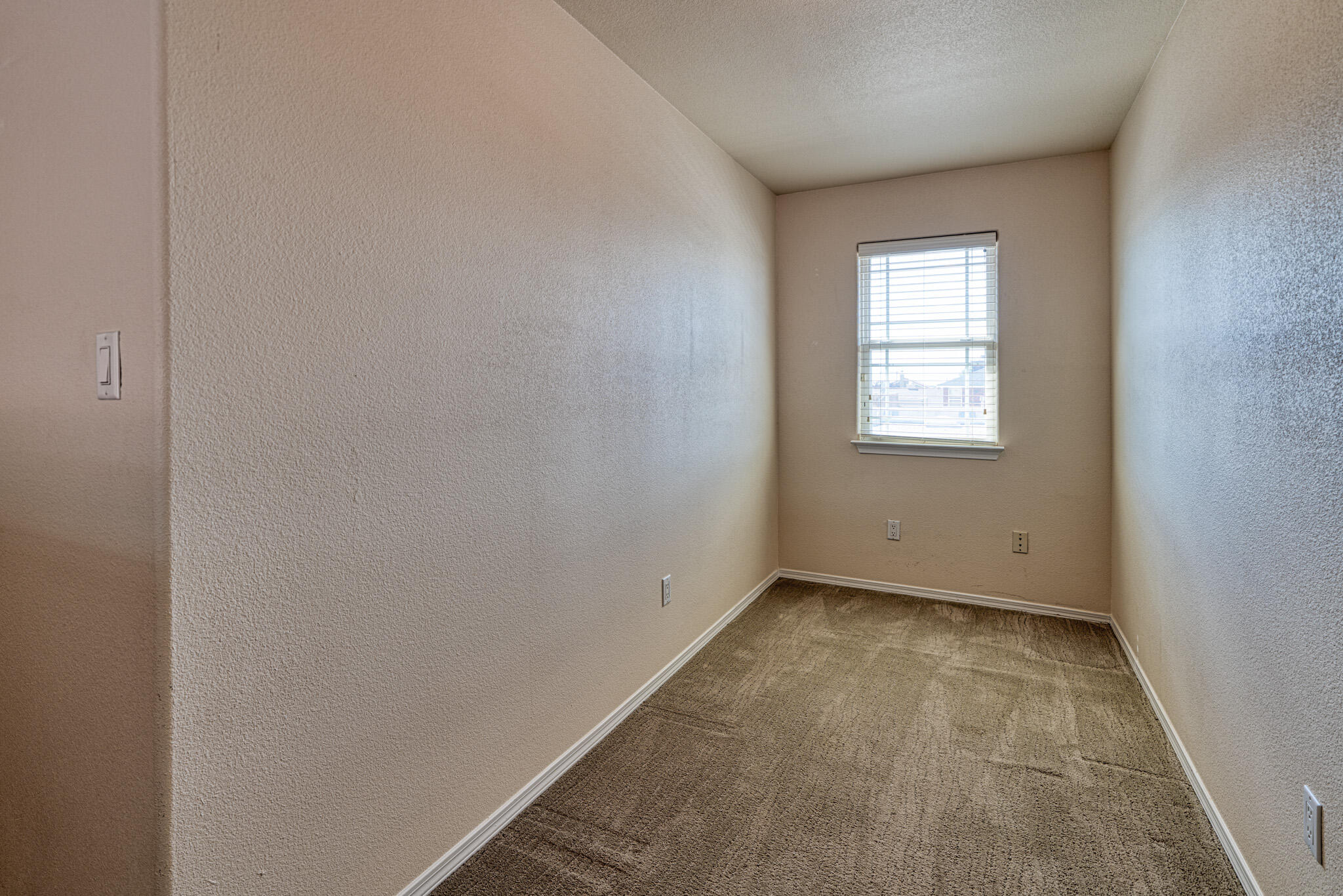 9912 ALEXANDRIA Road NE