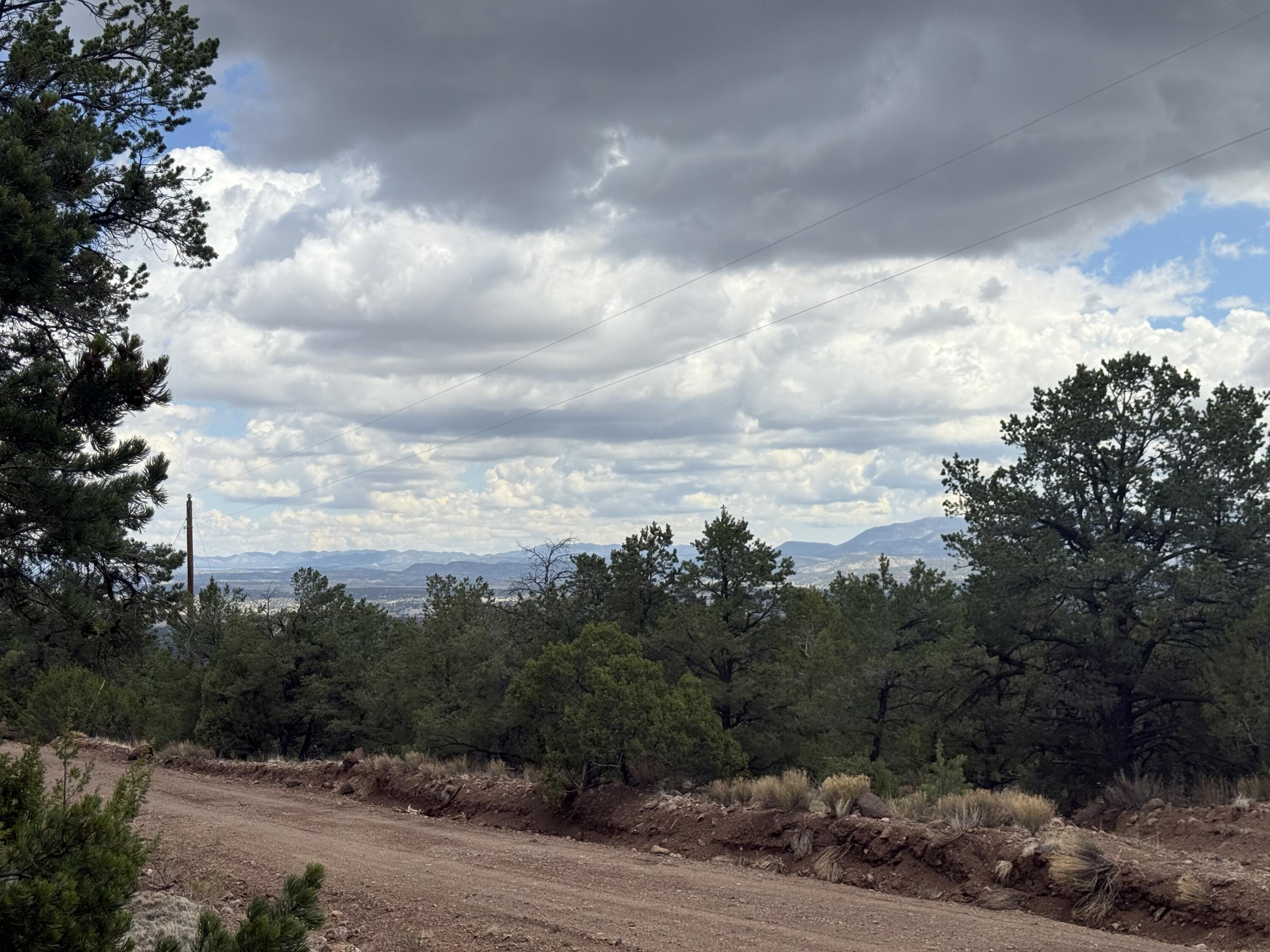 47 HORSE PEAK Trail