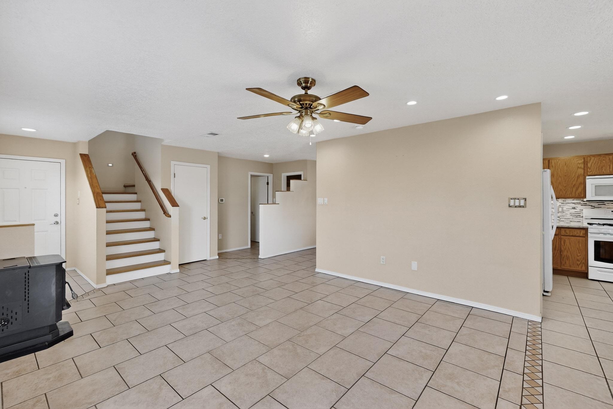 9325 VISTA CLARA Loop NW