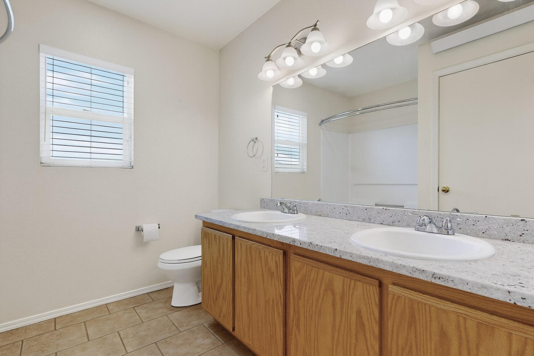 9325 VISTA CLARA Loop NW