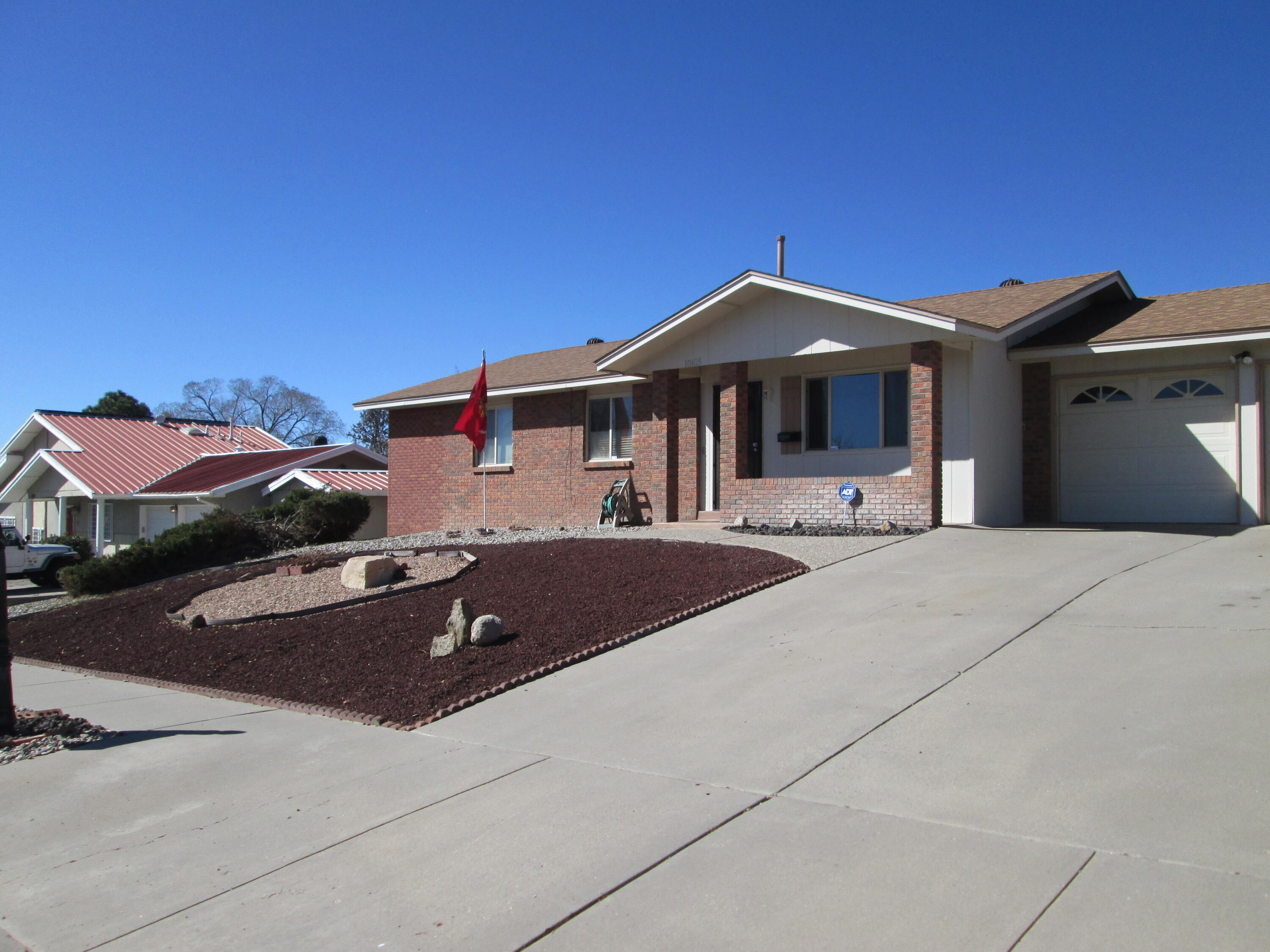 10105 MALAGUENA Lane NE