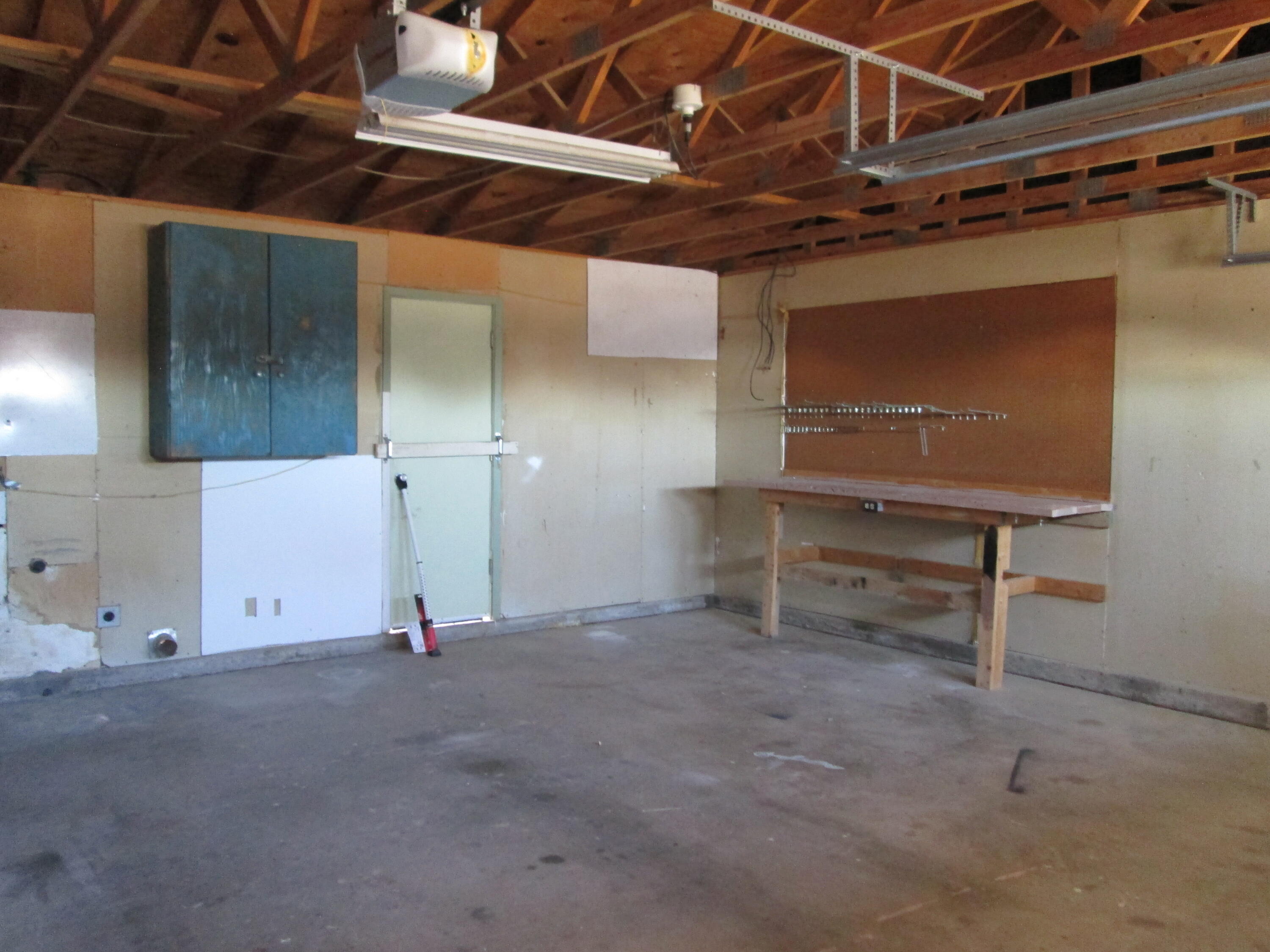 10105 MALAGUENA Lane NE