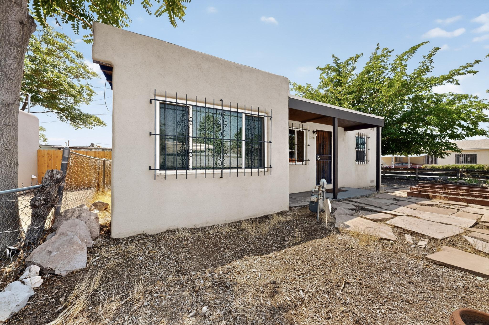3552 UTE Road NW
