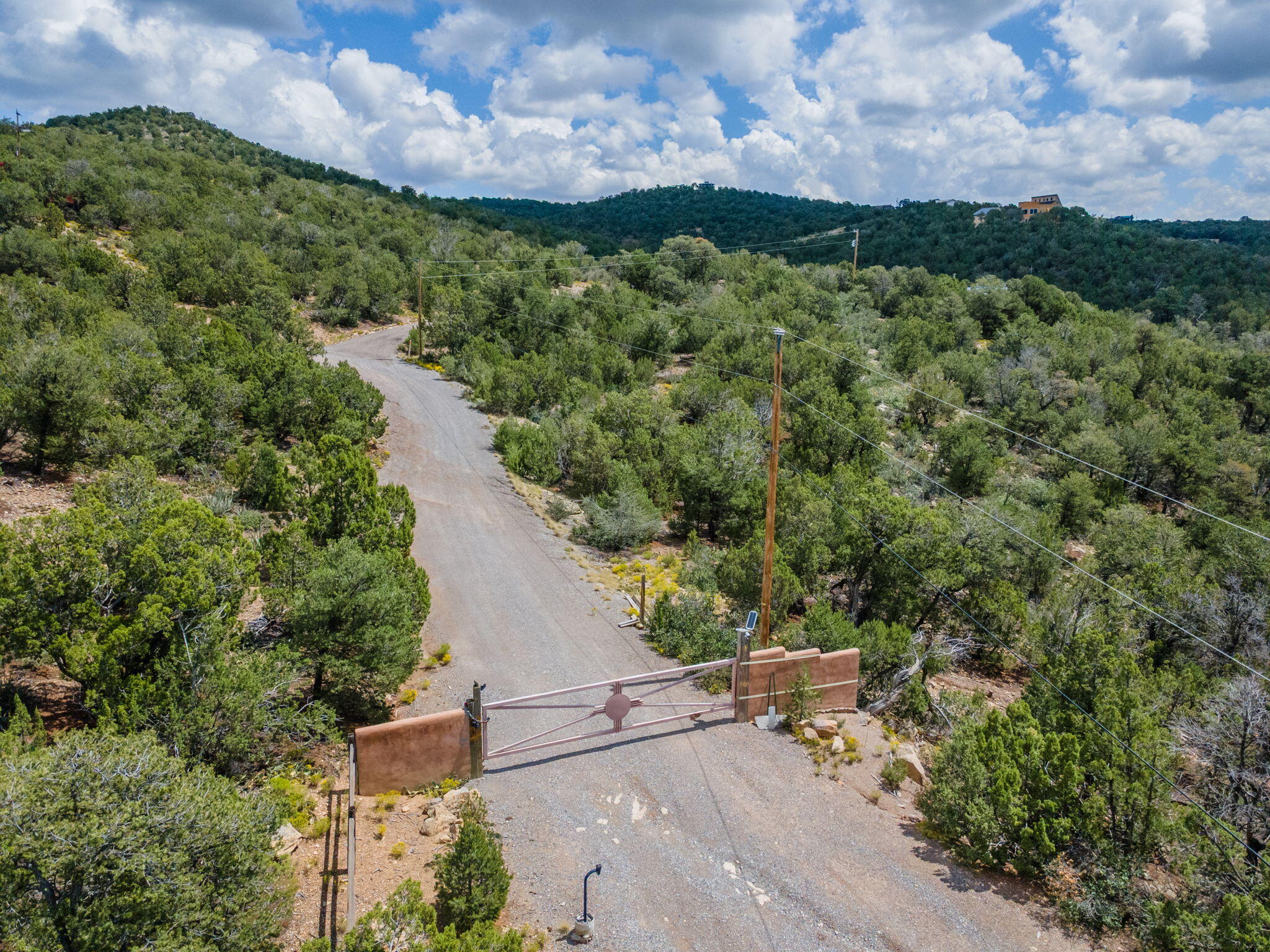 86 CANYON Road