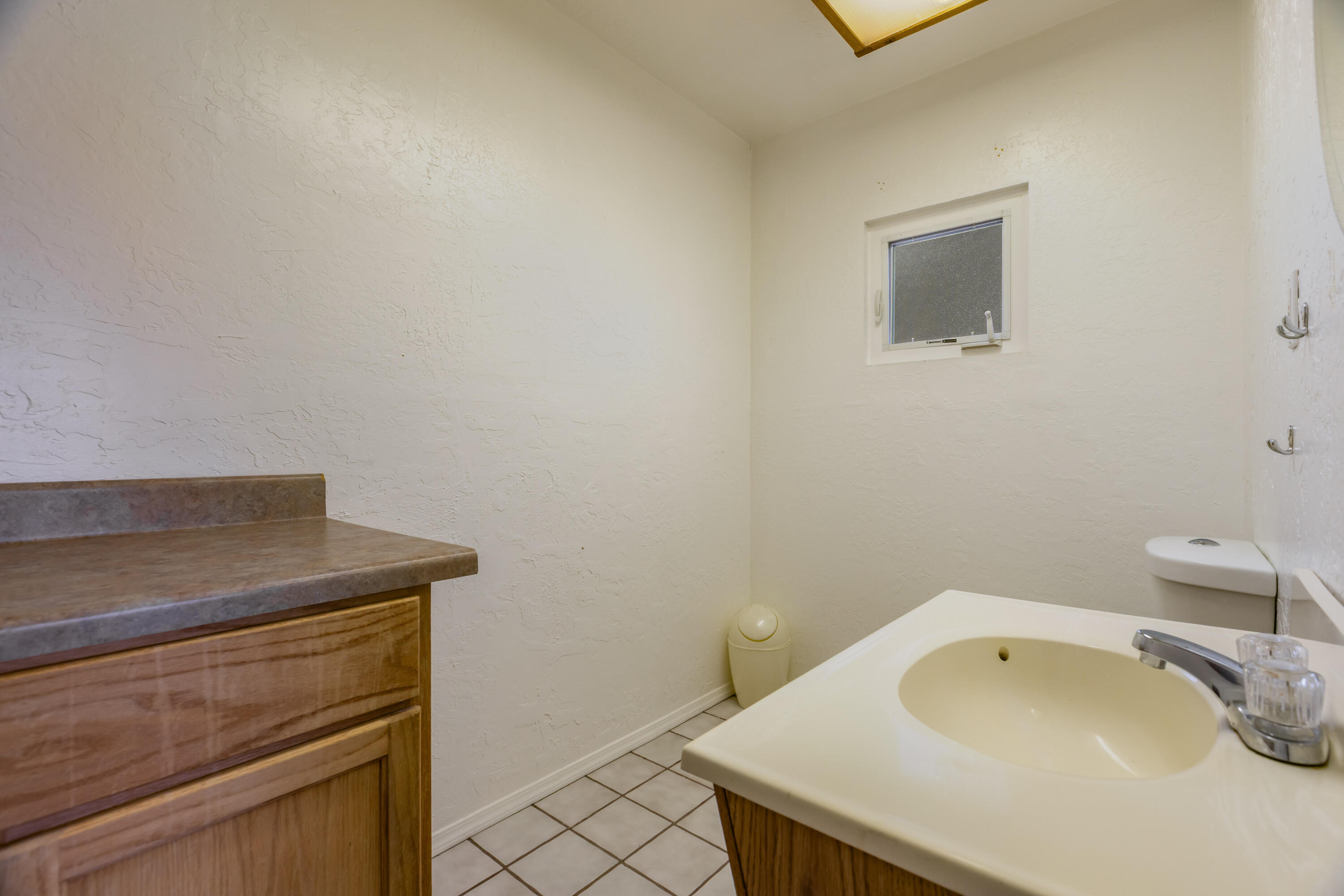 10817 LOWE Street NE