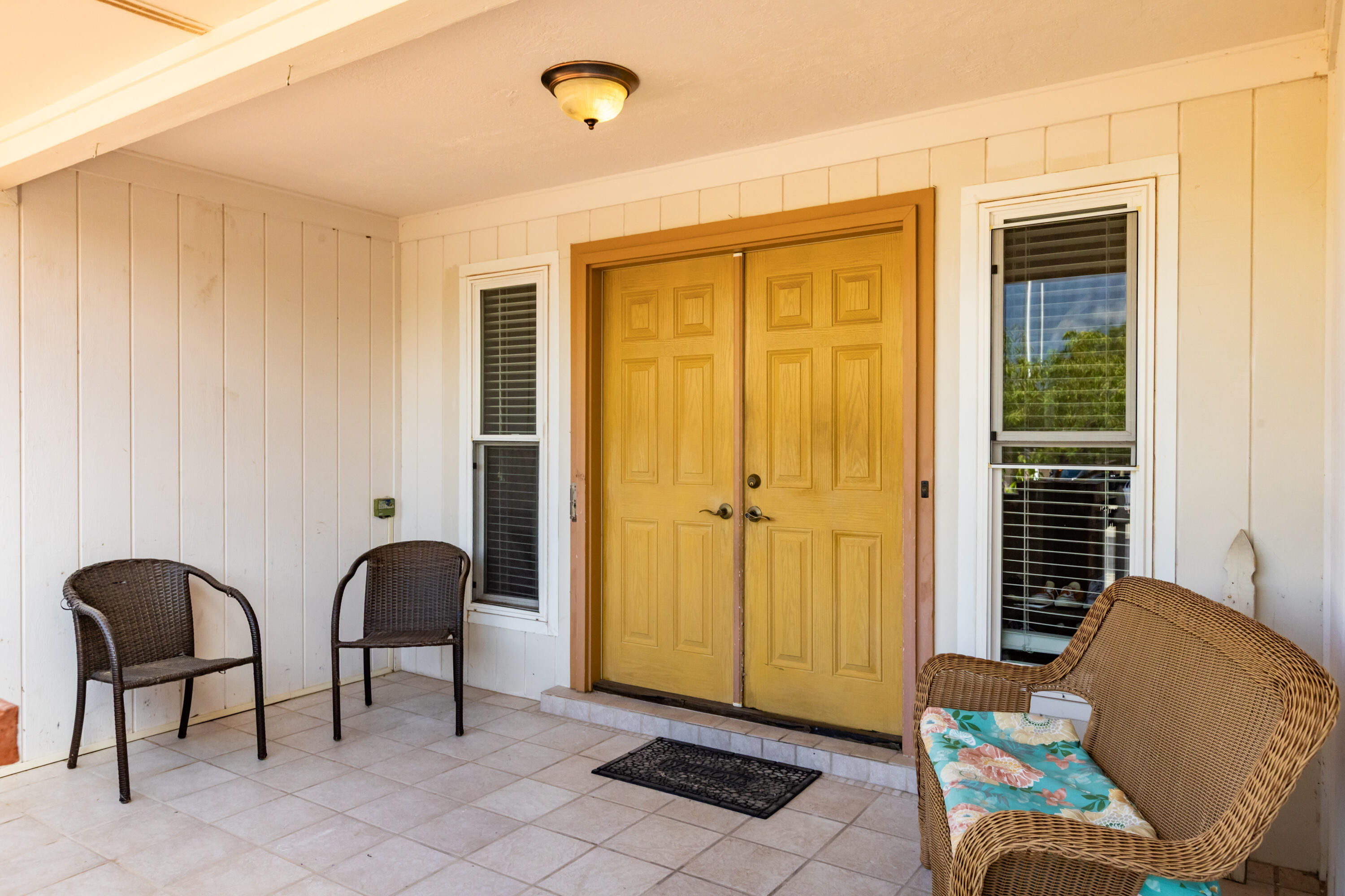 10817 LOWE Street NE