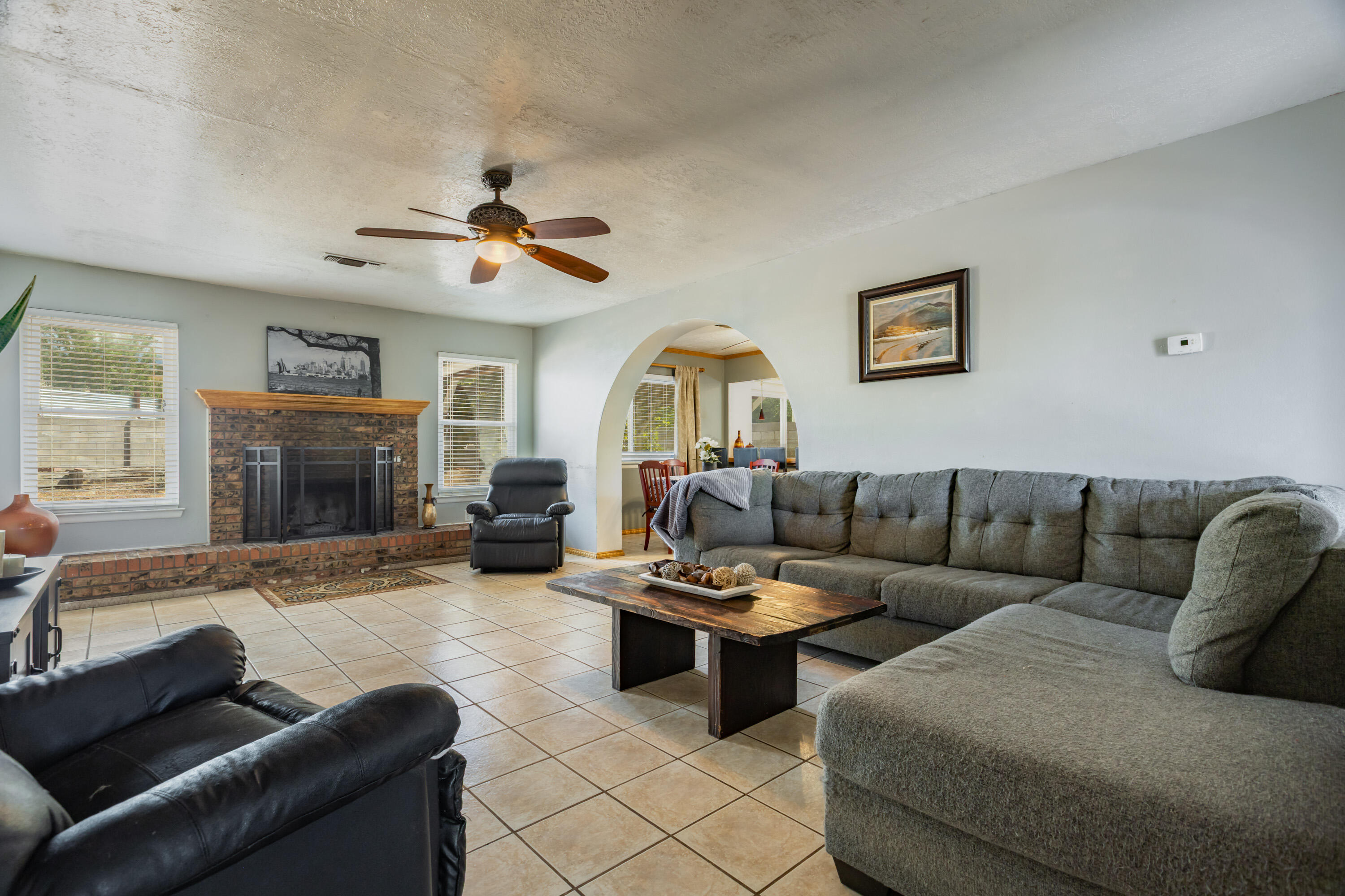 10817 LOWE Street NE