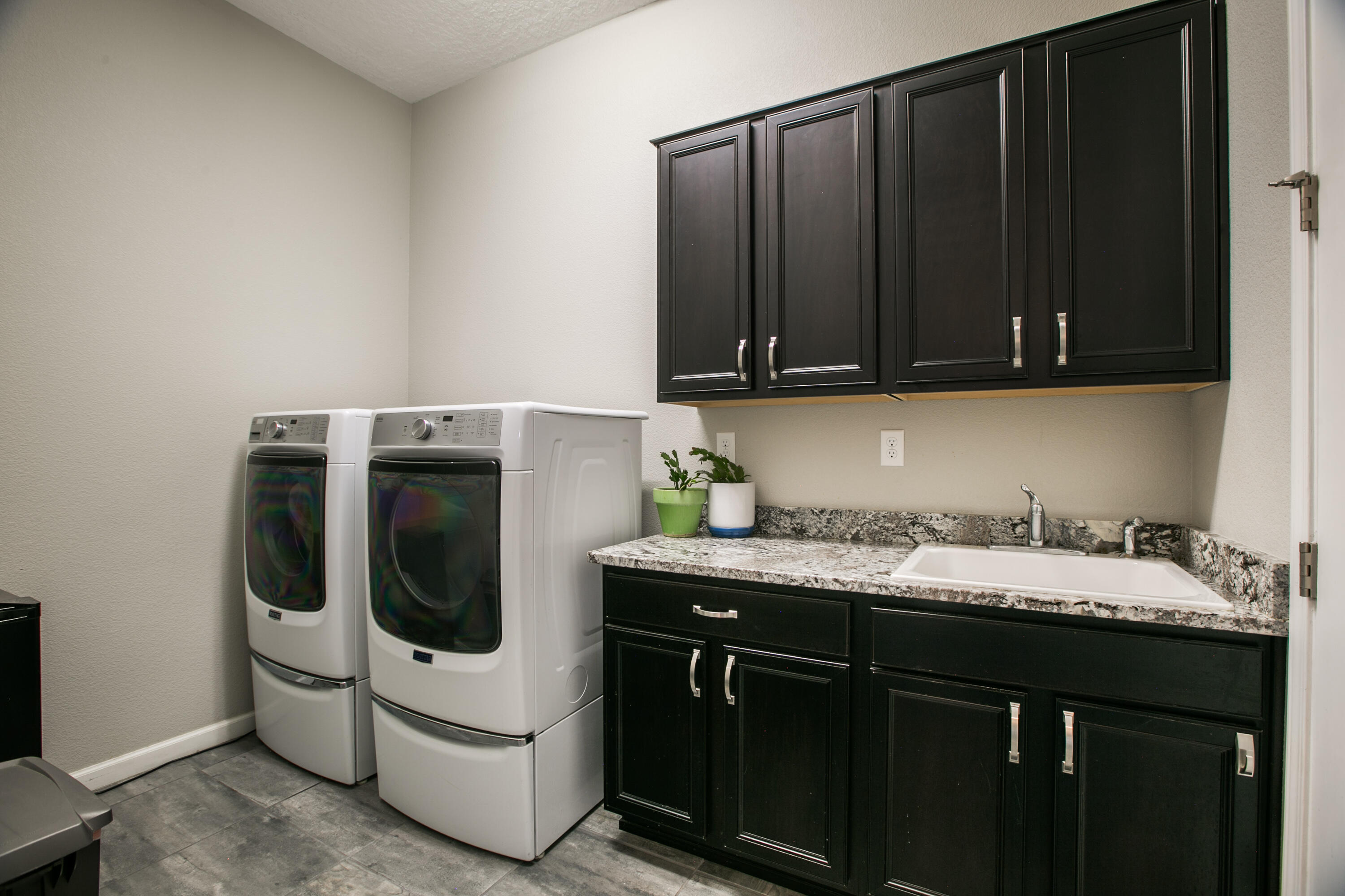 9232 WIND CAVES Way NW