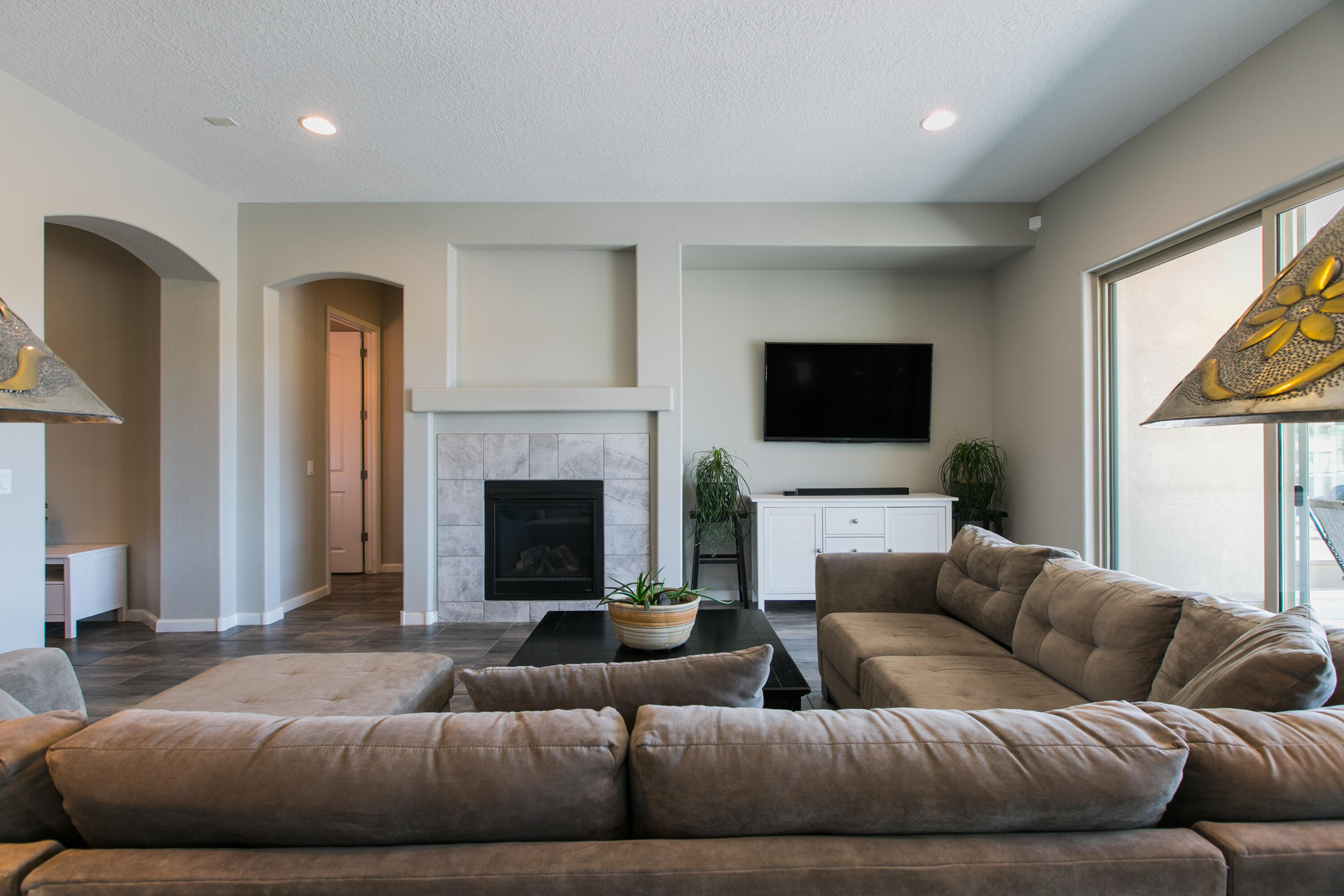 9232 WIND CAVES Way NW