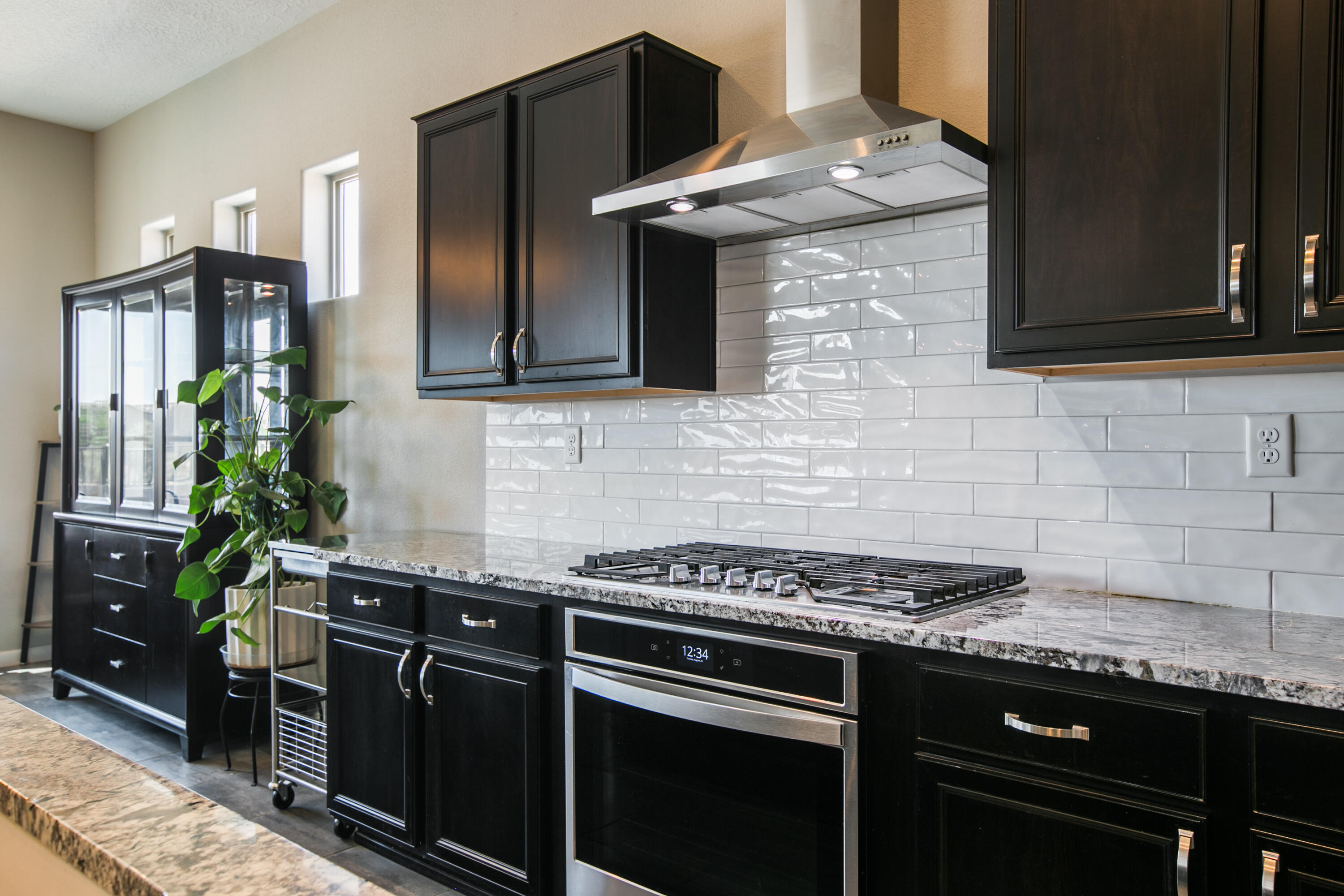 9232 WIND CAVES Way NW