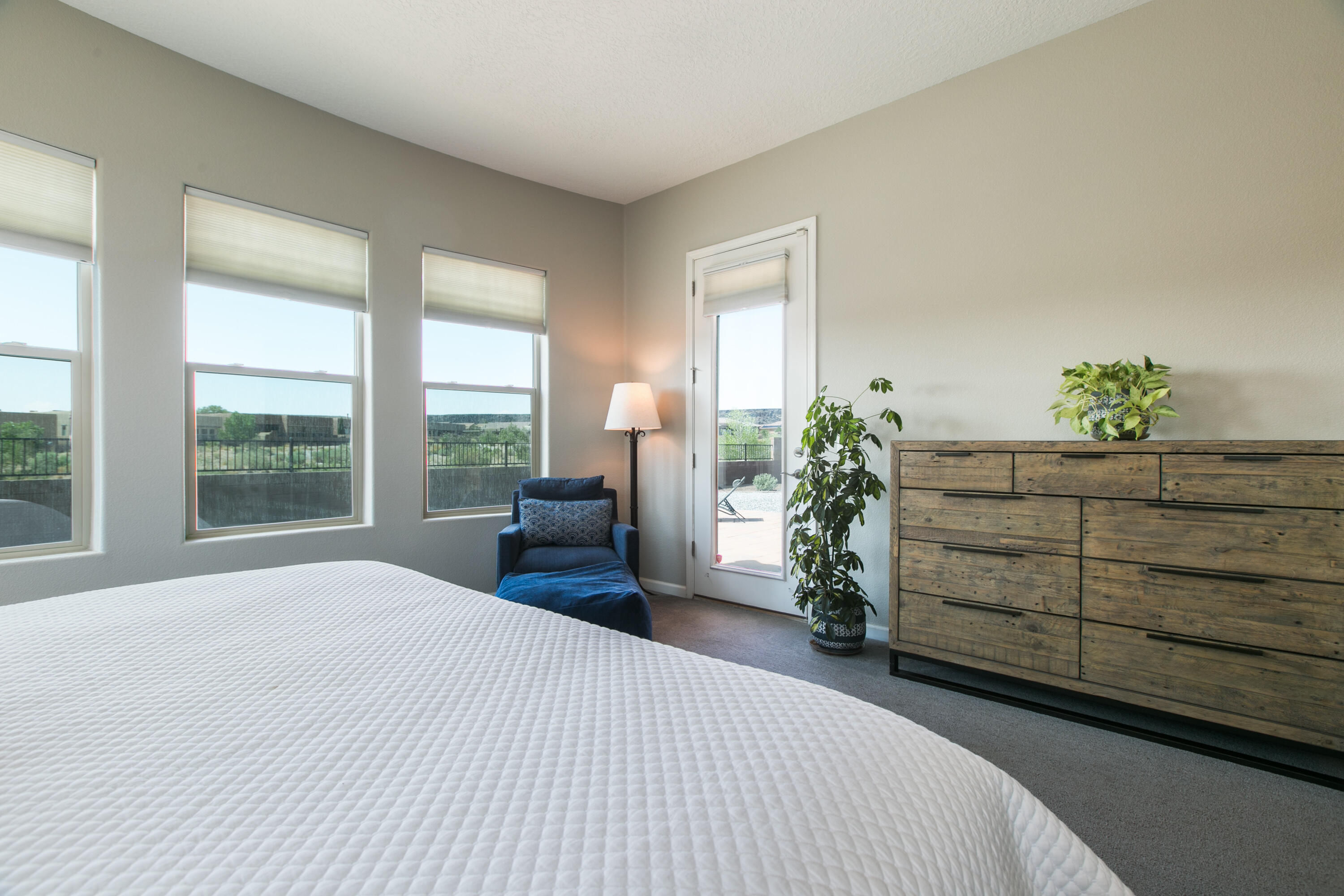 9232 WIND CAVES Way NW