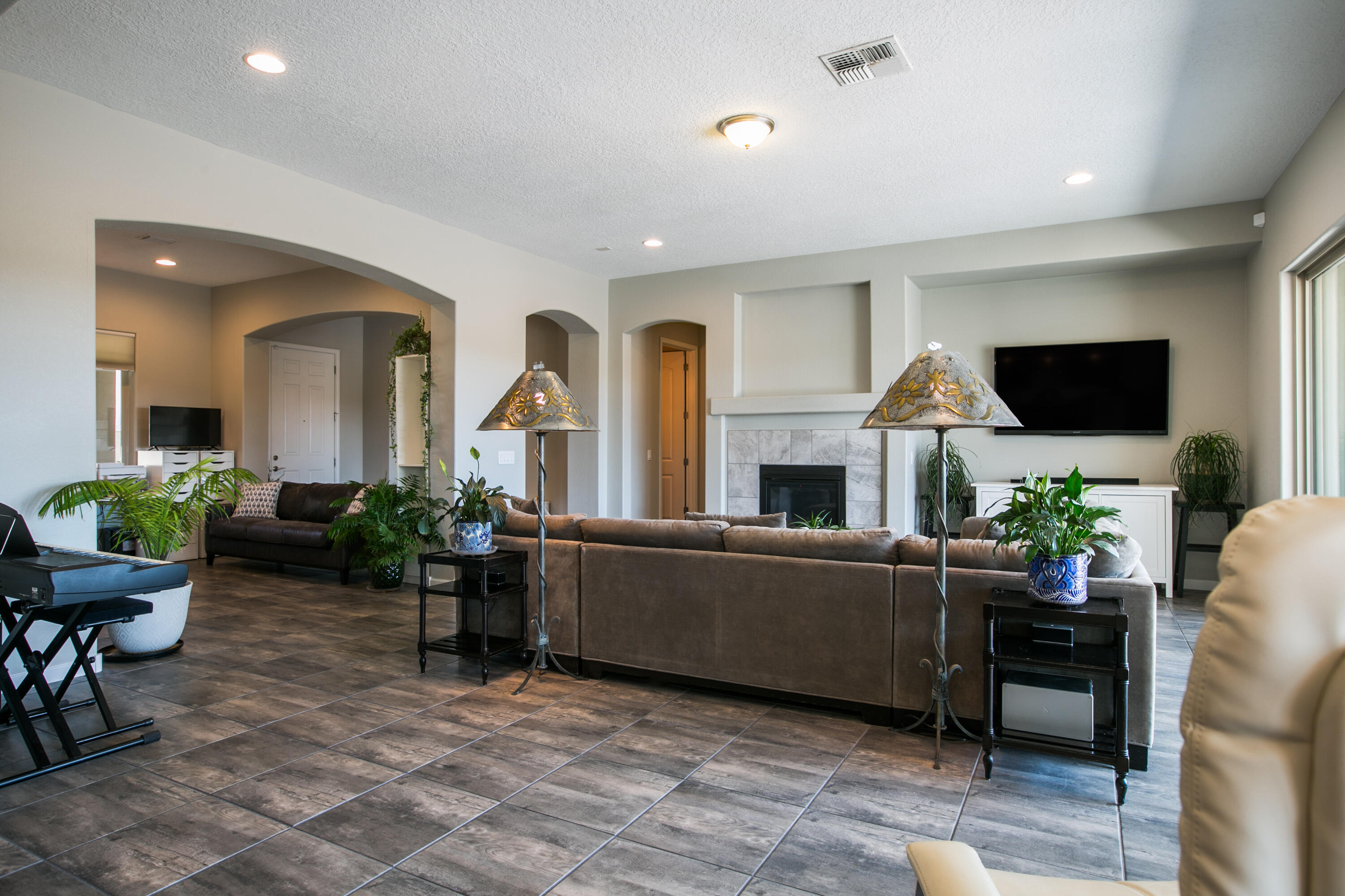 9232 WIND CAVES Way NW