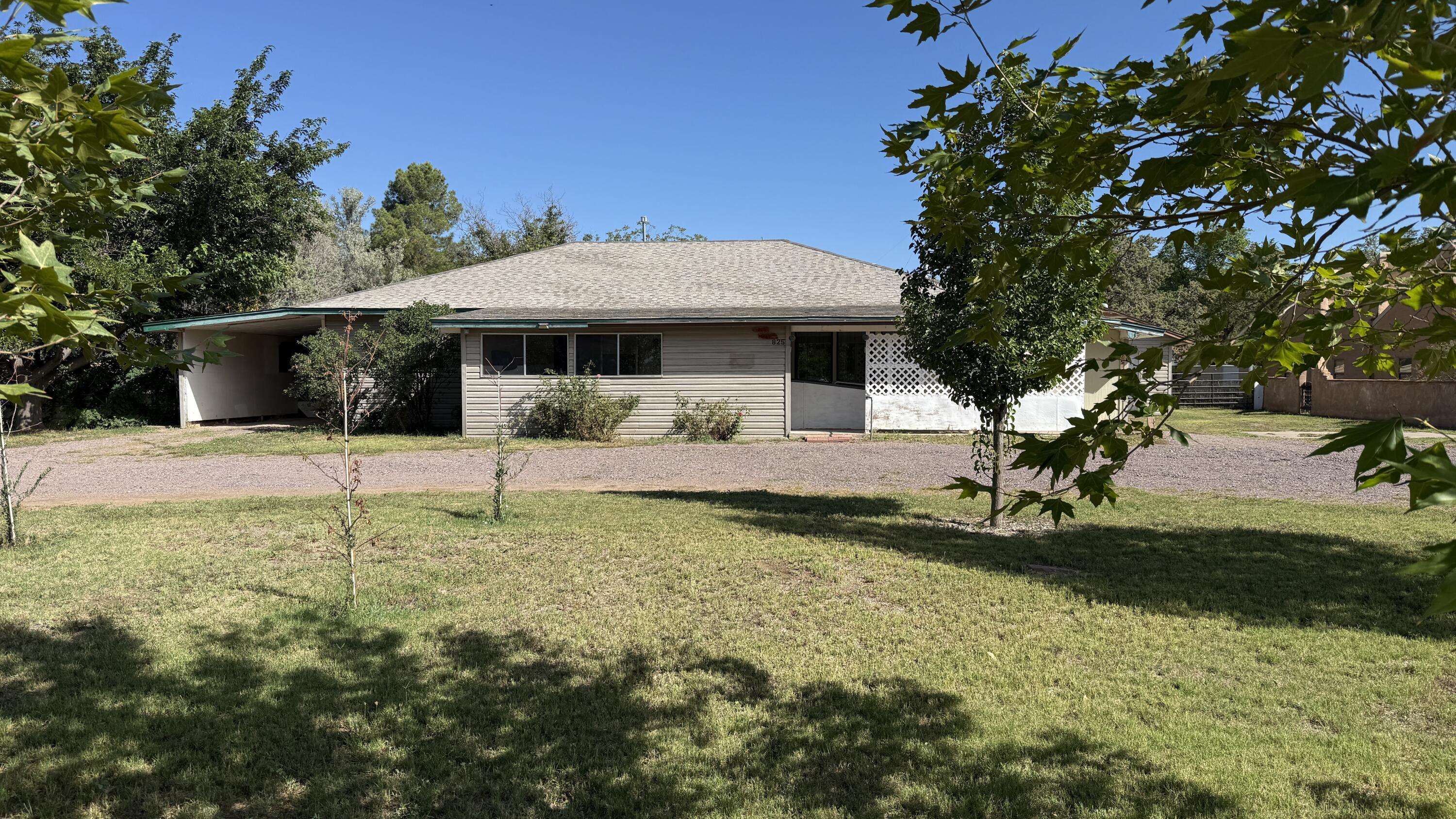825 Lane