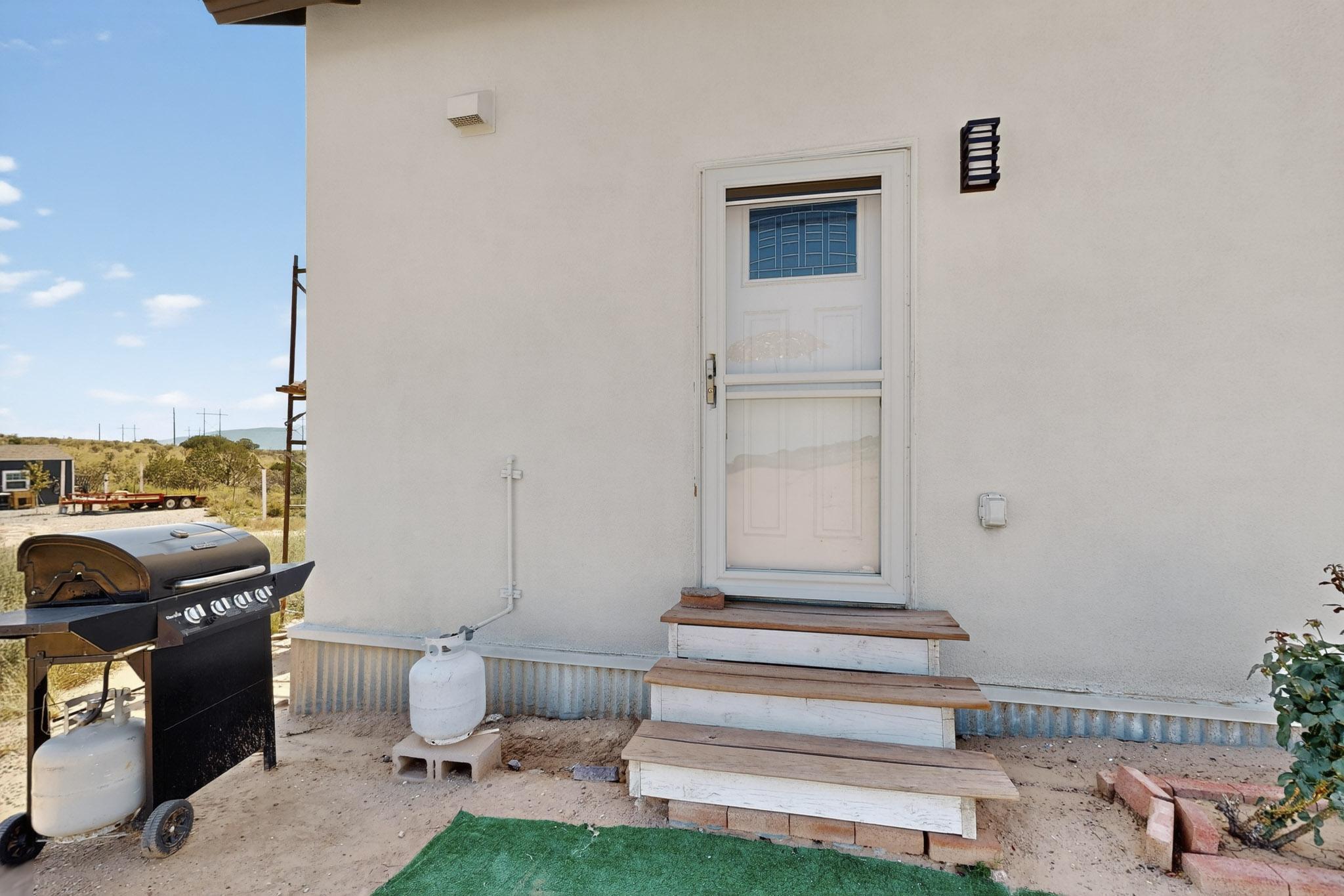 2918 TRIUMPH Road NW
