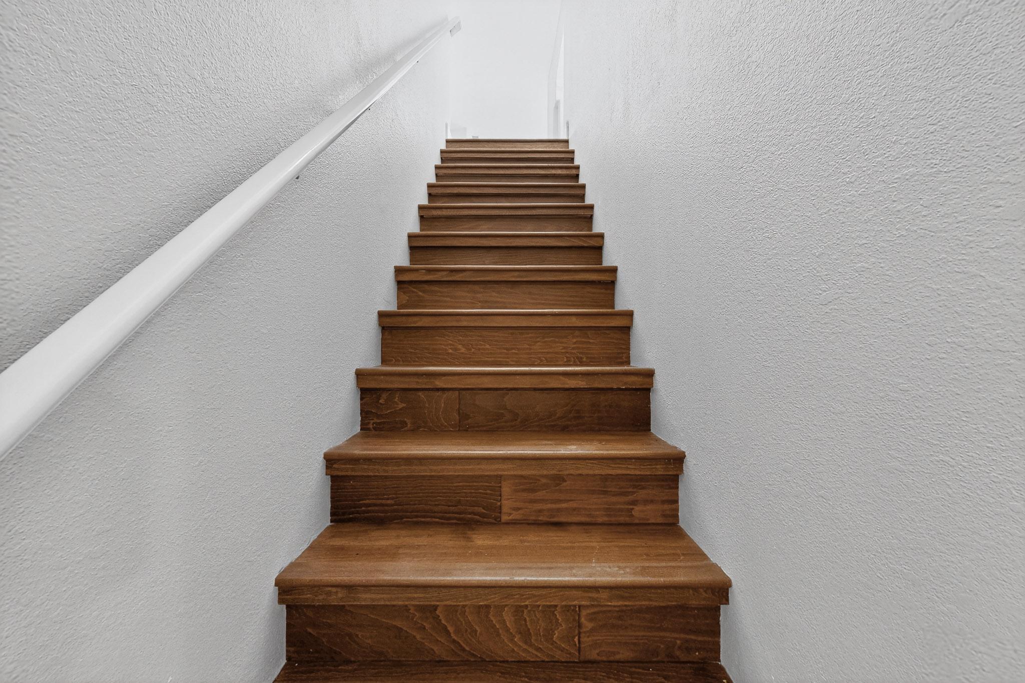 5916 S SANDIA Court NE