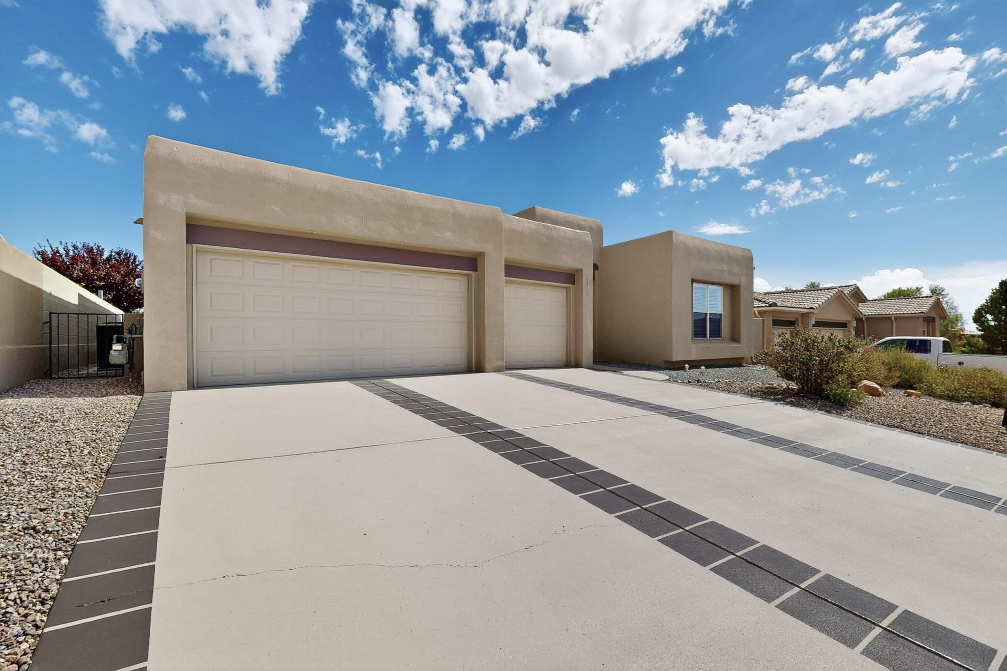 5916 S SANDIA Court NE