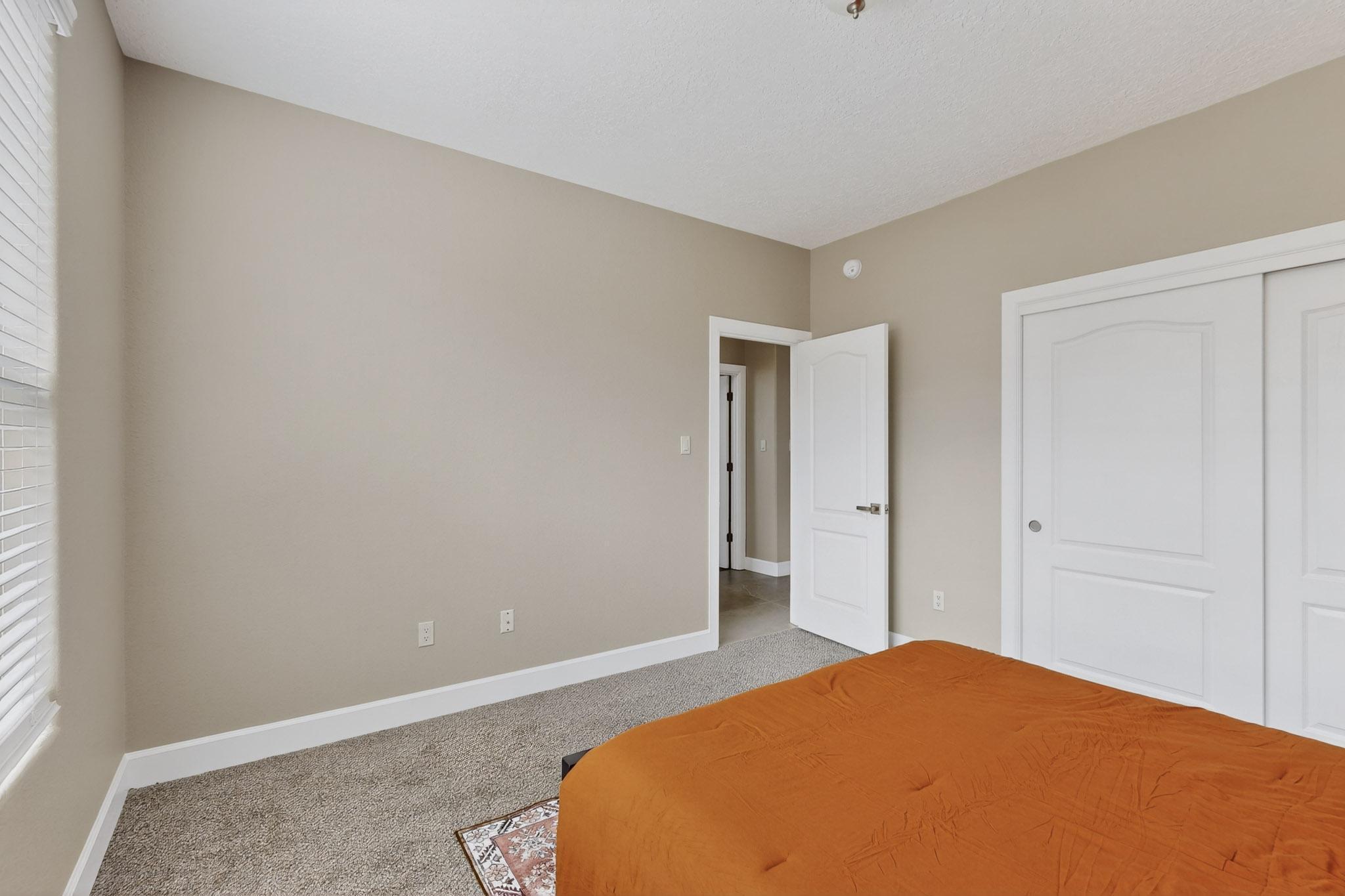 5916 S SANDIA Court NE