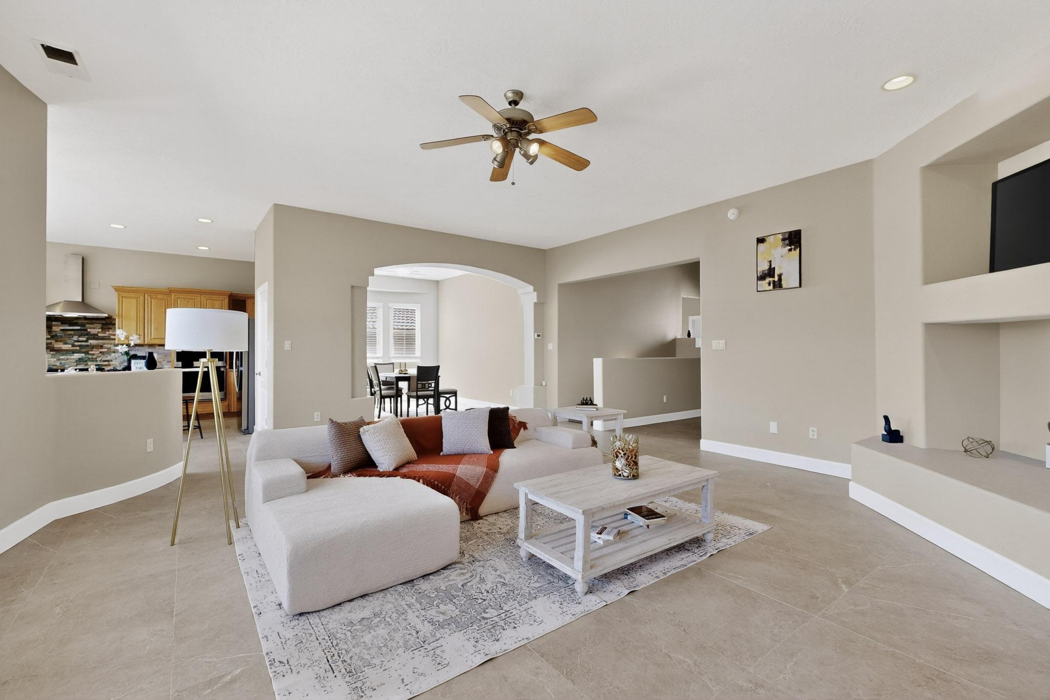 5916 S SANDIA Court NE