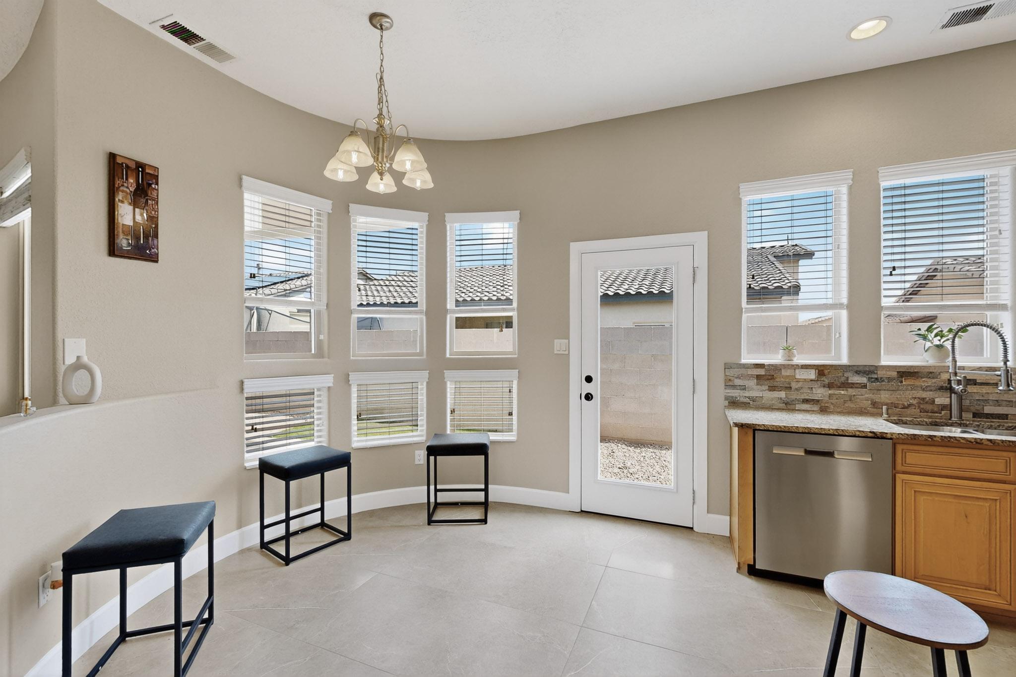 5916 S SANDIA Court NE