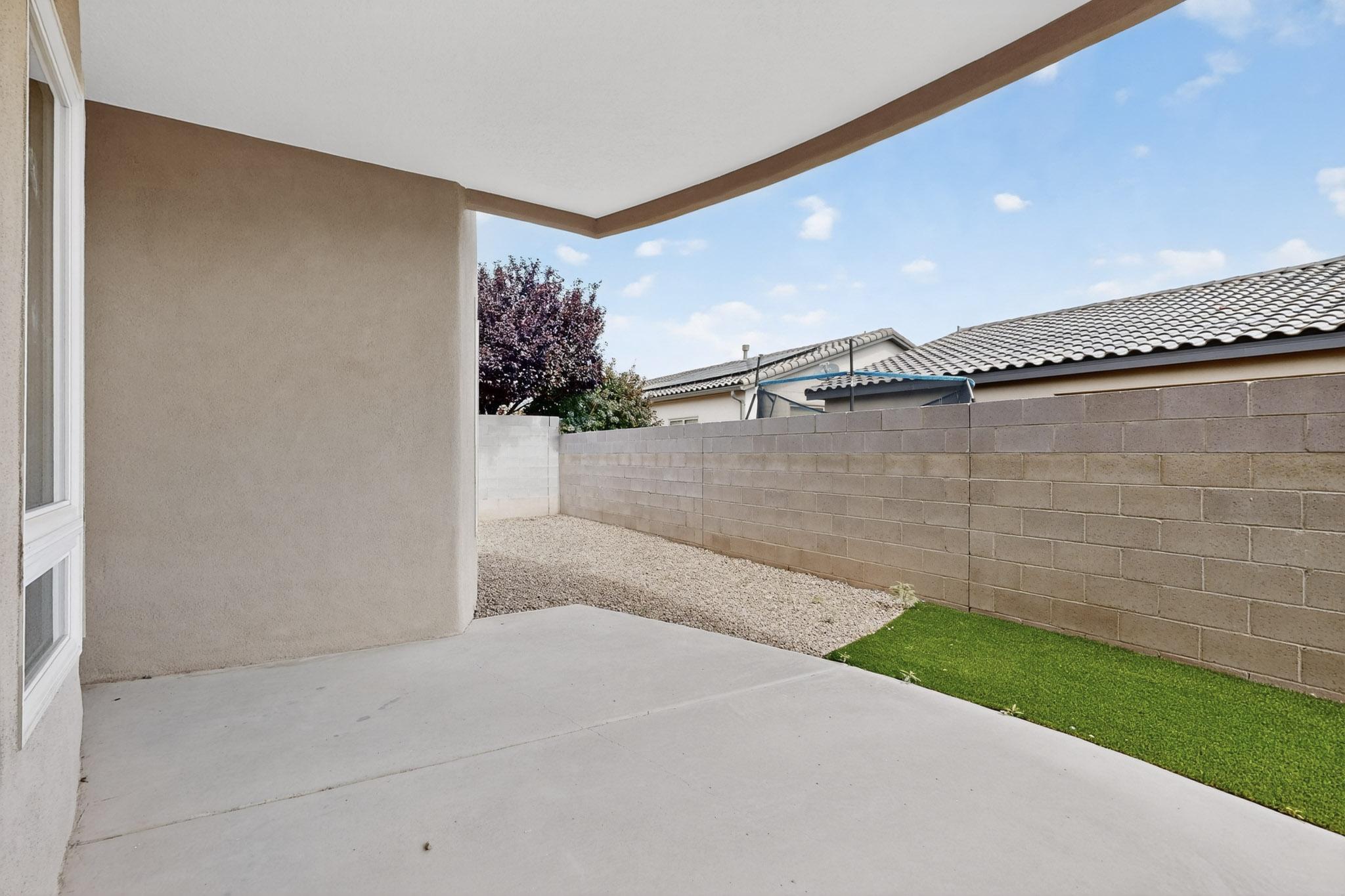 5916 S SANDIA Court NE